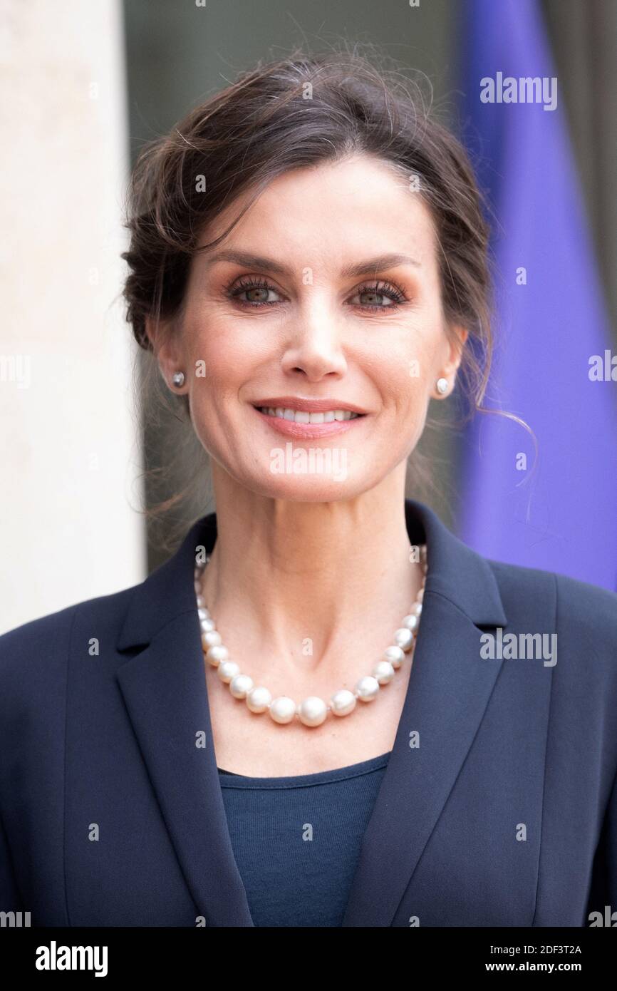 La reine Letizia d'Espagne pose au Palais présidentiel de l'Elysée le 11 mars 2020 à Paris, France. Le roi Felipe d'Espagne et sa femme la reine Letizia d'Espagne sont en visite officielle en France. Photo de David Niviere/ABACAPRESS.COM Banque D'Images