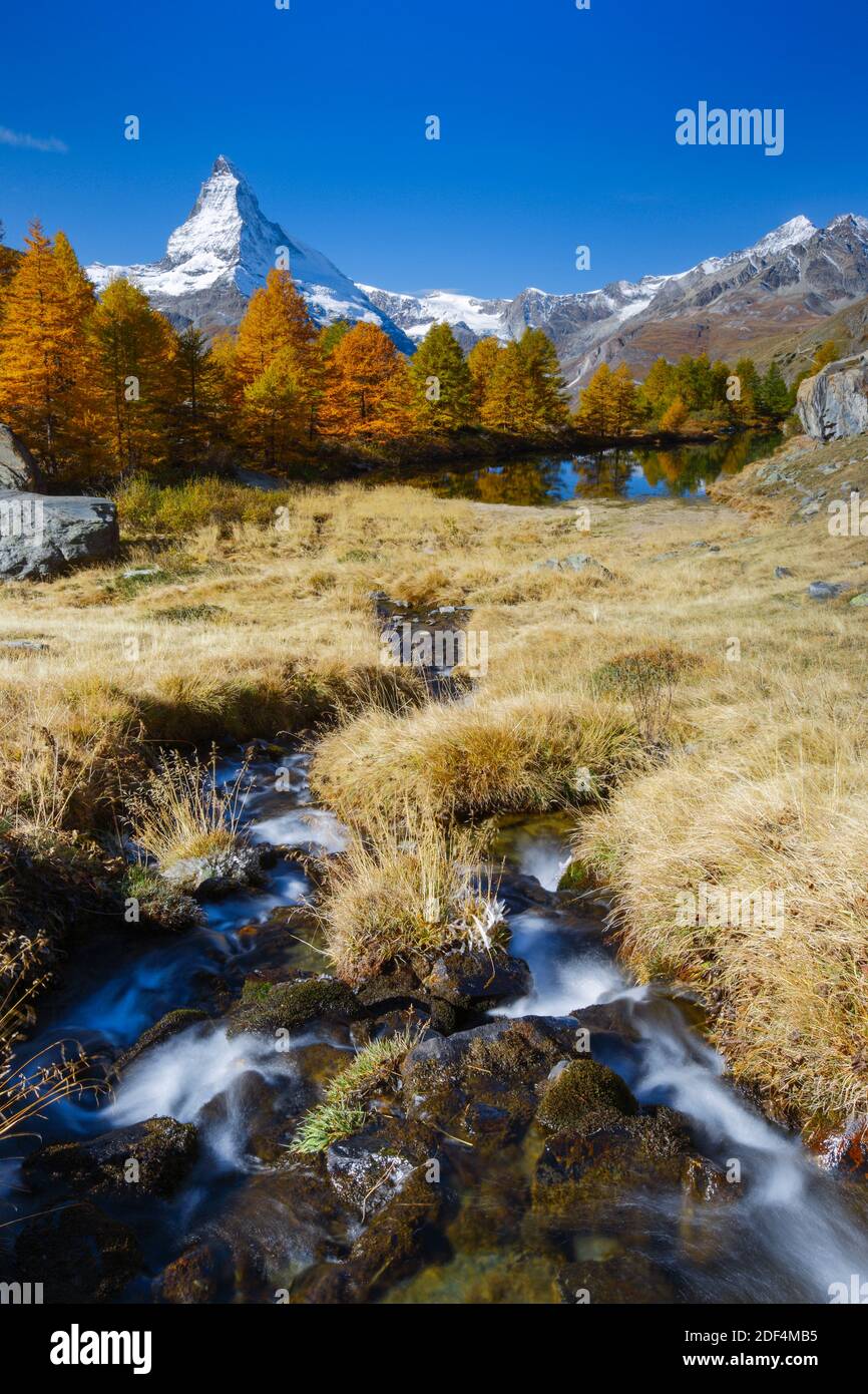 Géographie / Voyage, Suisse, Matterhorn et Grindjisee (Lac de Grindji), Valais, droits-supplémentaires-dégagement-Info-non-disponible Banque D'Images