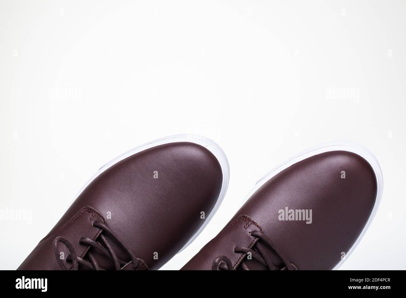 Lacoste shoes Banque de photographies et d'images à haute résolution - Alamy