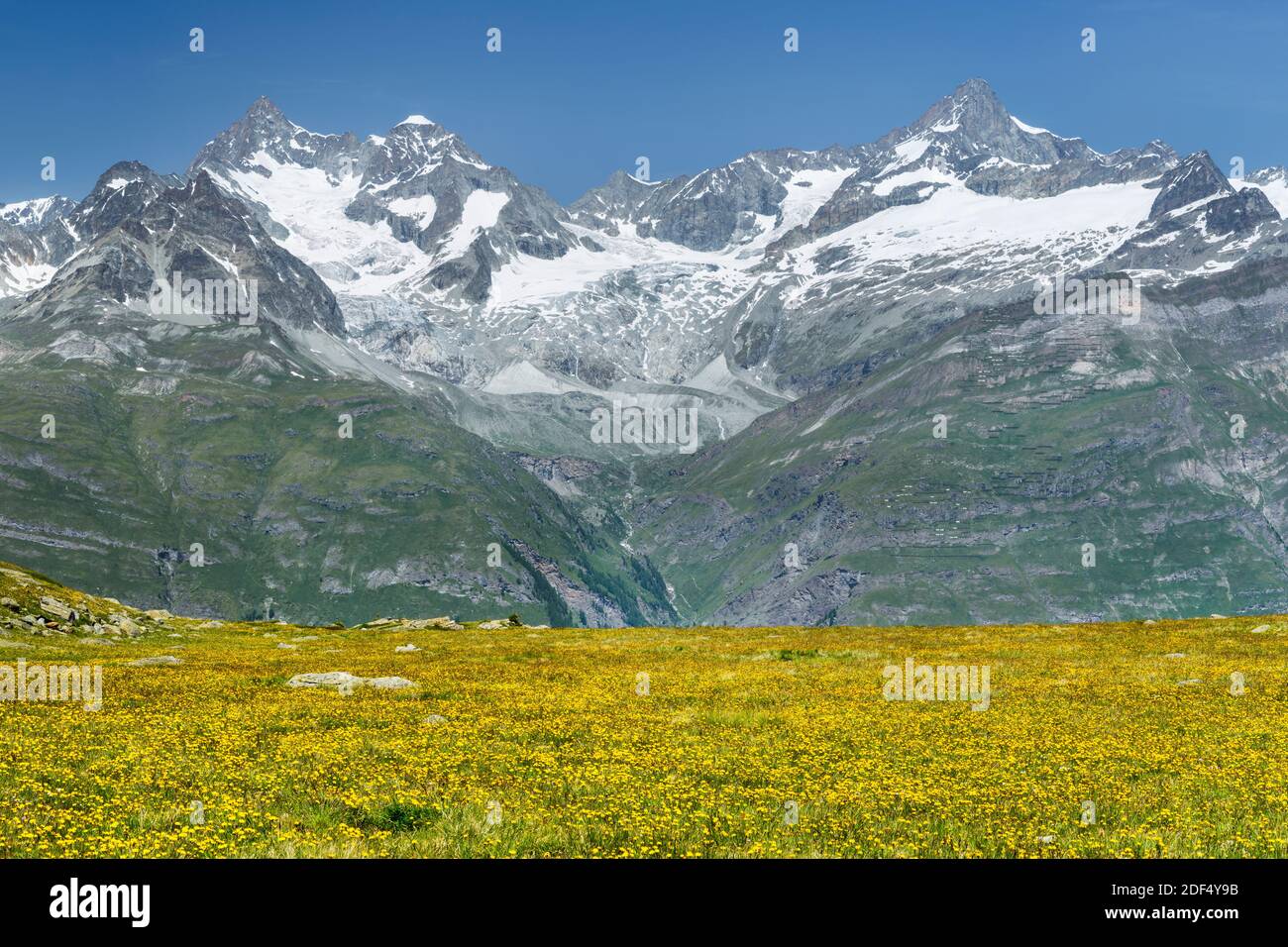 Géographie / Voyage, Suisse, Valais, Zermatt, Ober Gabelhorn (à gauche) et Zinalrothorn (à droite), 4000, Additional-Rights-Clearance-Info-not-available Banque D'Images