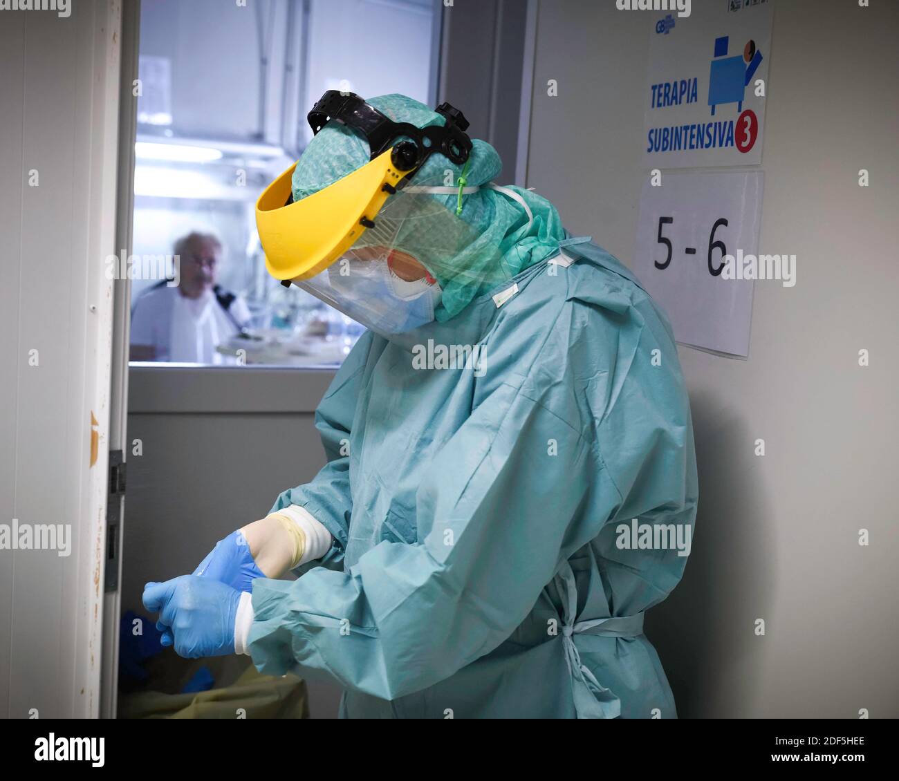 Europe, Italie, région des Abruzzes, l'Aquila, 25 avril 2020 : pandémie du virus Covid-19, urgence du coronavirus. Hôpital San Salvatore, dans le dotto photo Banque D'Images