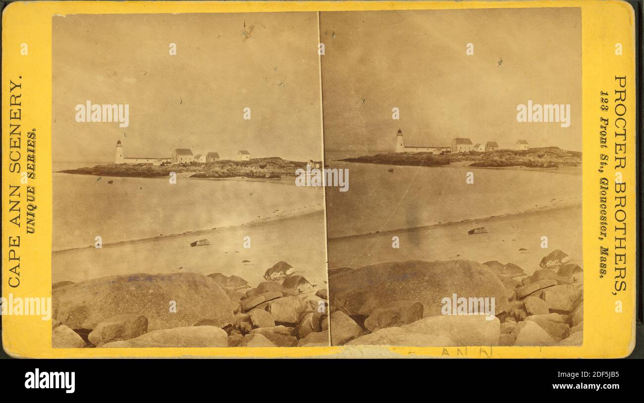 Vue sur le rivage avec phare au loin., image fixe, stéréographes, 1850 - 1930, frères Procter Banque D'Images