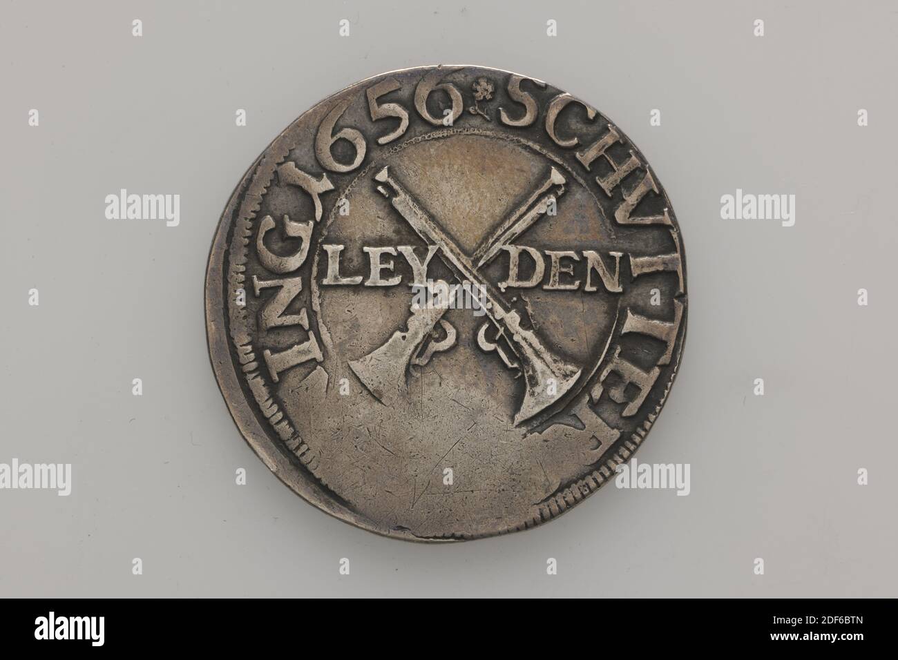 Médaille Archer, anonyme, 1656, minted, général: 2.7 x 0.1cm (27 x 1mm),  poids: 4.4g, Médaille d'argent Archer de l'année 1656. L'inverse représente  un lion grimpant incliné à gauche. Dans la jambe droite,