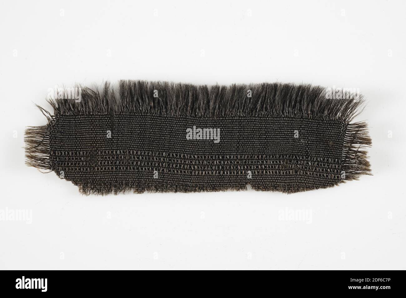 Acier, Anonyme, 1656, tissé, général: 5 x 16cm (50 x 160mm), acier étroit de grain noir de Leiden dans la nervure liant avec piste de fantaisie. Effiloché sur trois côtés, 1917 Banque D'Images