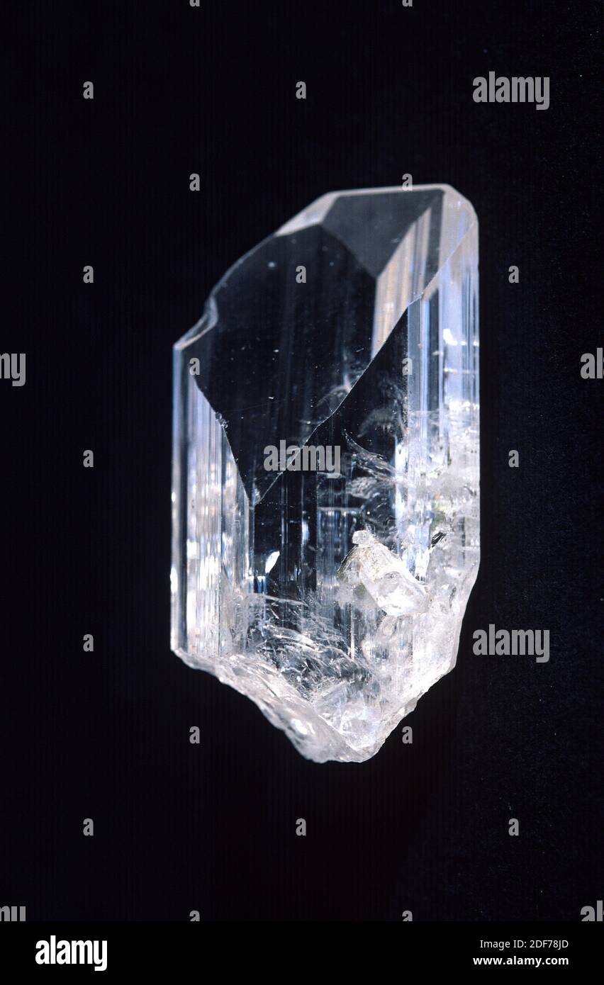 Le Danburite est un silicate de bore de calcium. Cristal transparent. Banque D'Images