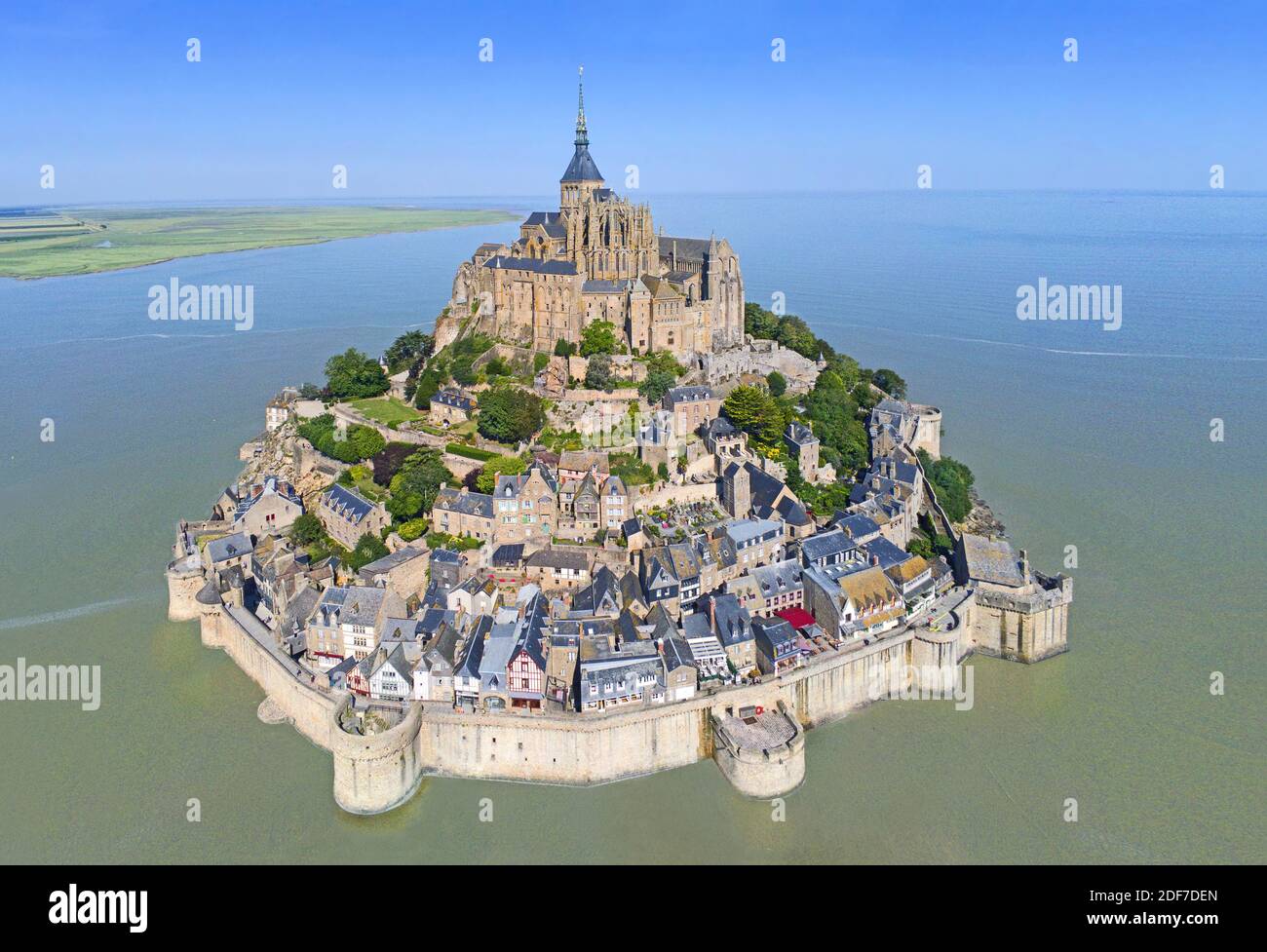 France, Manche, Mont-Saint-Michel classé au patrimoine mondial de l'UNESCO (vue eyriel) (vue aérienne) Banque D'Images