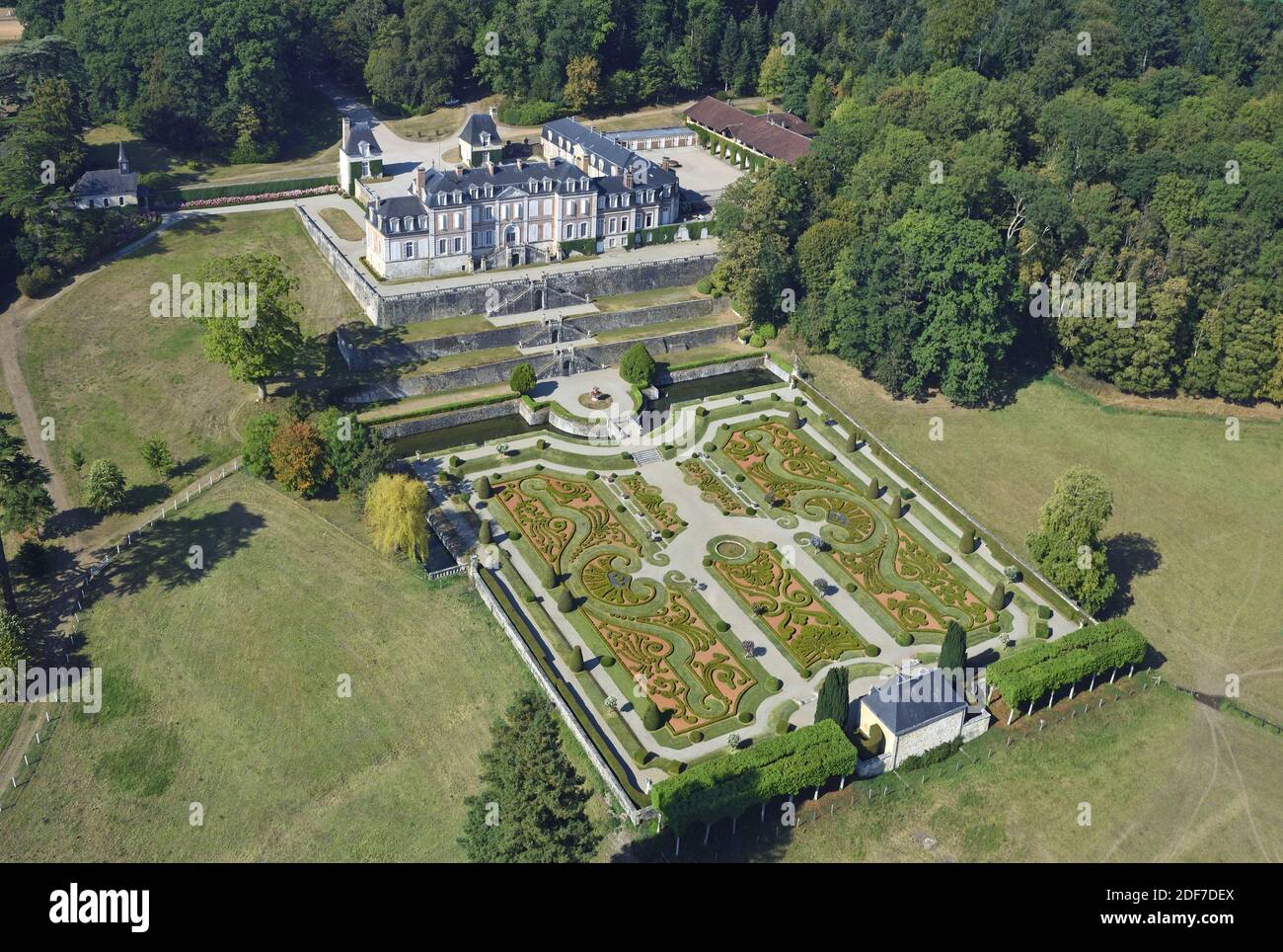 France, Orne, Saint-Christophe-le-Jajolet, le château de Sassy (vue aérienne) Banque D'Images
