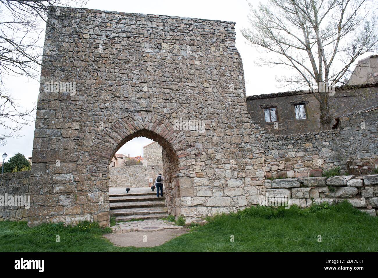 Medinaceli, porte et murs arabes. Province de Soria, Castilla y Leon, Espagne. Banque D'Images