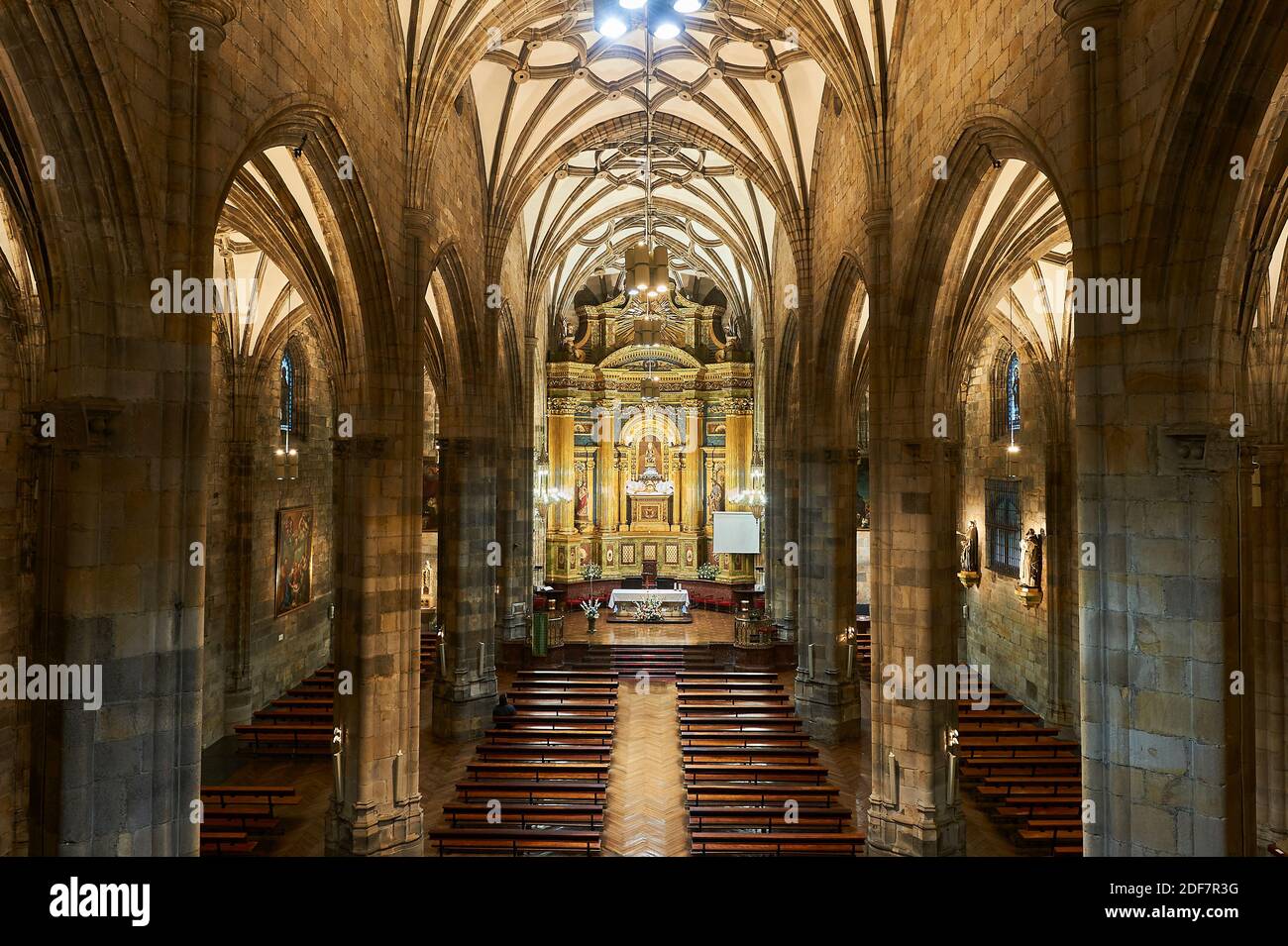 À l'intérieur de la basilique de Begoña photographié à partir de la chorale Banque D'Images