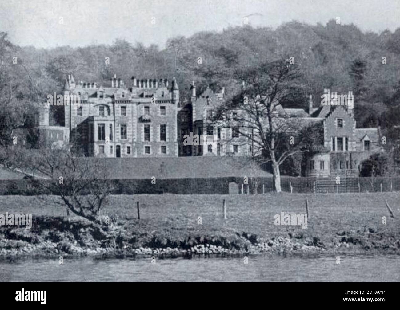Photographie ancienne d'Abbotsford la demeure extraordinaire du romancier du XIXe siècle qui a popularisé le tartan et sauvé le billet de banque écossais. Banque D'Images