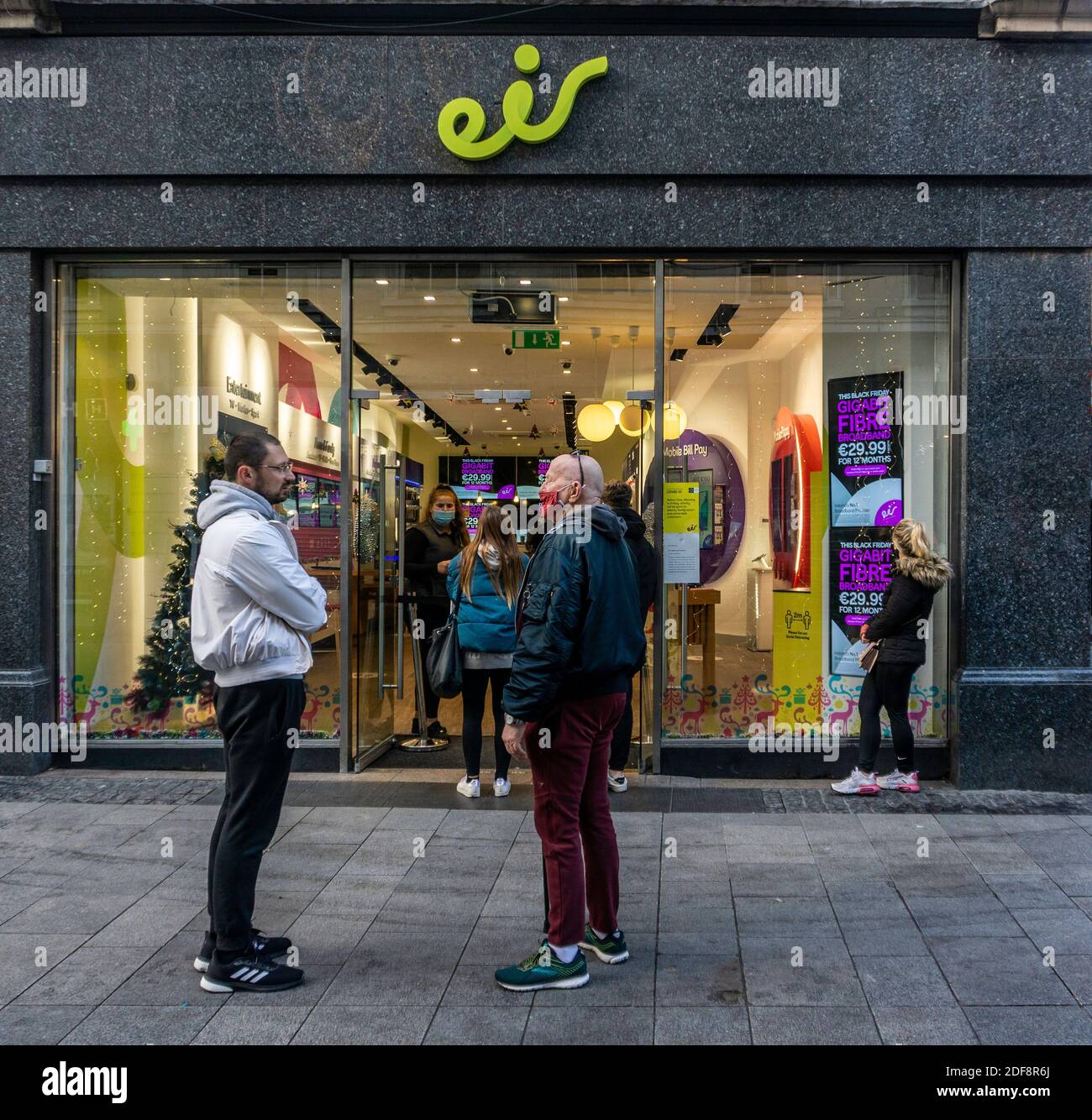 Un magasin de téléphonie mobile EIR à Henry Street, Dublin, Irlande. Banque D'Images