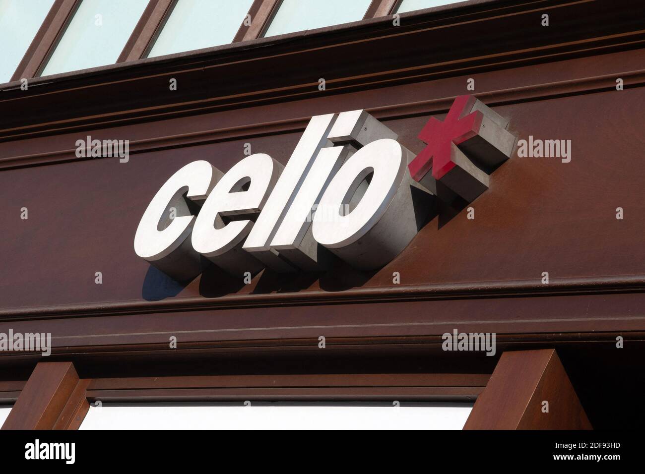 Une enseigne de Celio à Paris, le 9 avril 2020 à Paris, France. Photo de David Niviere/ABACAPRESS.COM Banque D'Images
