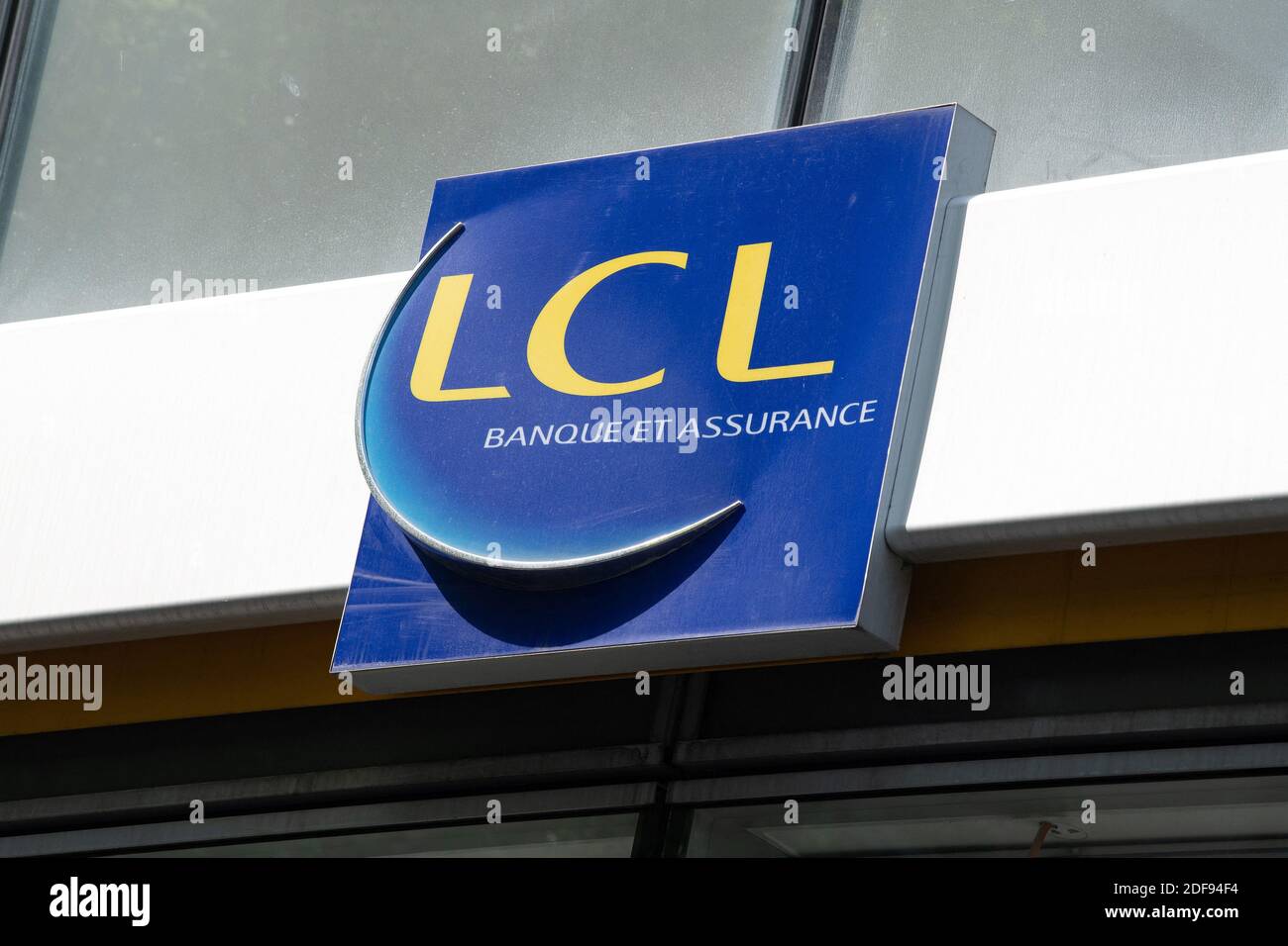 Une enseigne de la banque LCL à Paris, le 10 avril 2020, France.photo de David NIVIERE/ABACAPRESS.COM Banque D'Images