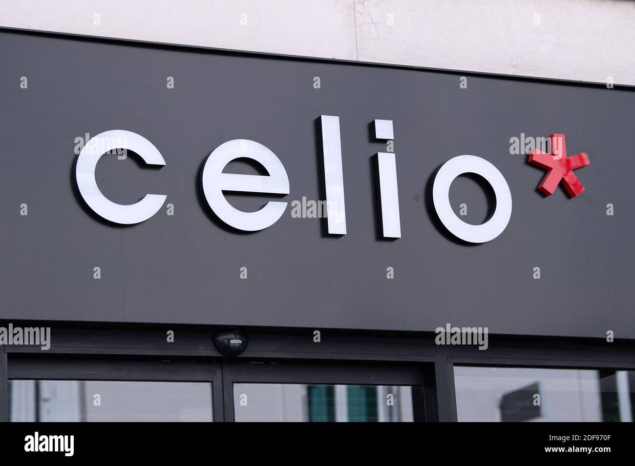 Une enseigne de Celio le 14 avril 2020 à Paris, France. Photo de David Niviere/ABACAPRESS.COM Banque D'Images