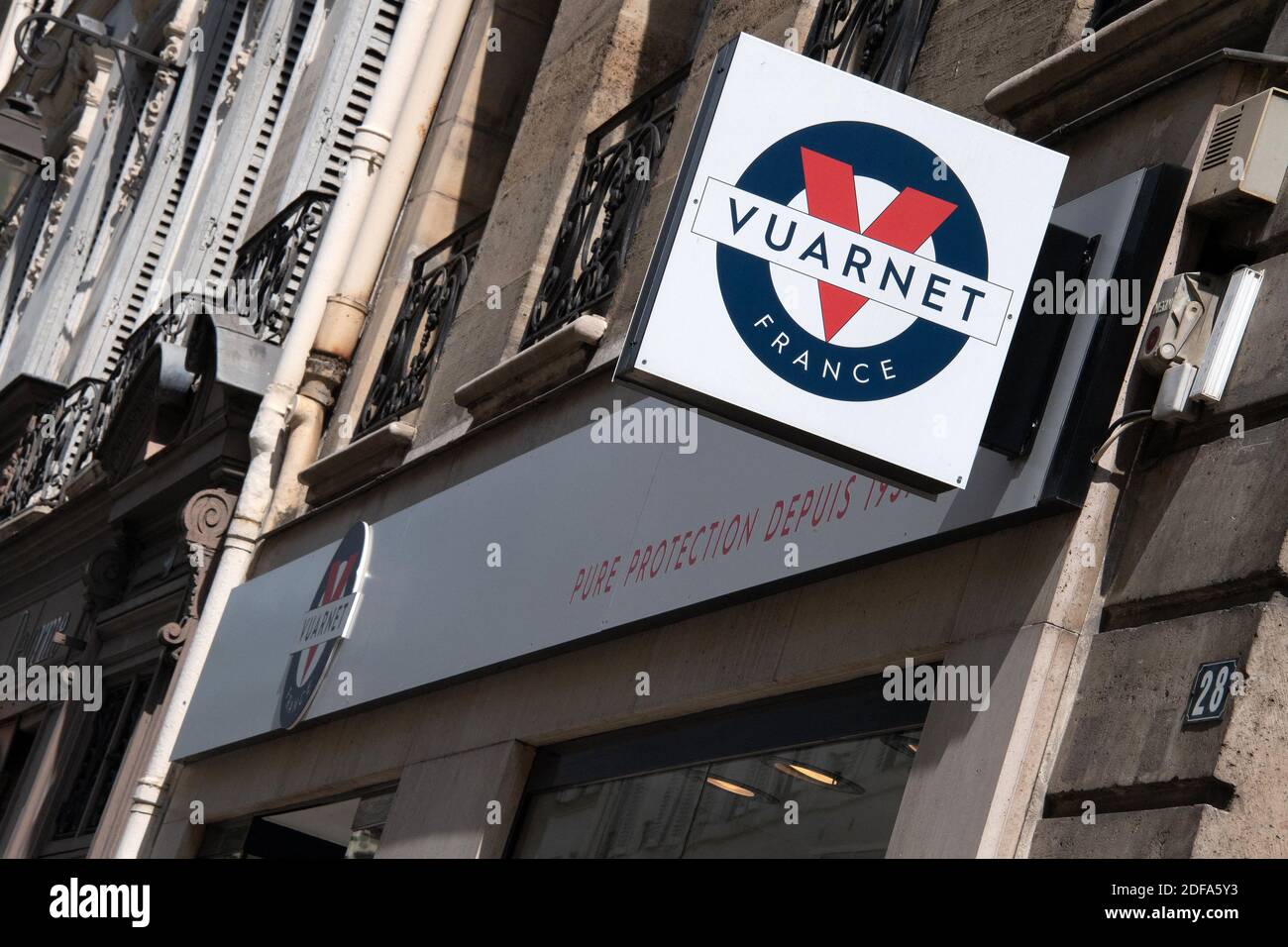 Une vue d'ensemble du magasin VUARNET, le 16 mai 2020 à Paris, France.  Photo de David Niviere/ABACAPRESS.COM Photo Stock - Alamy