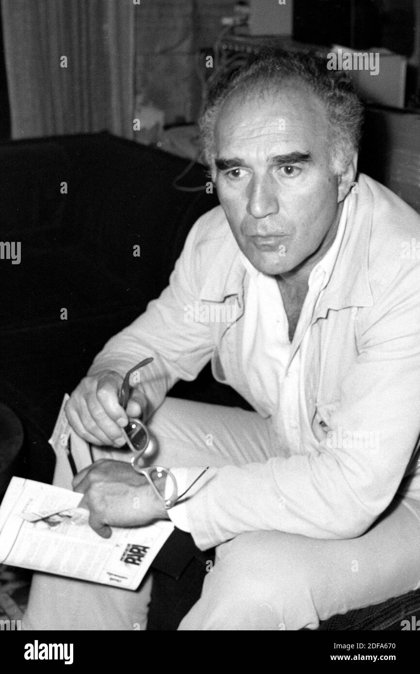 Dossier photo non datée de Michel Piccoli. Michel Piccoli, l'un des