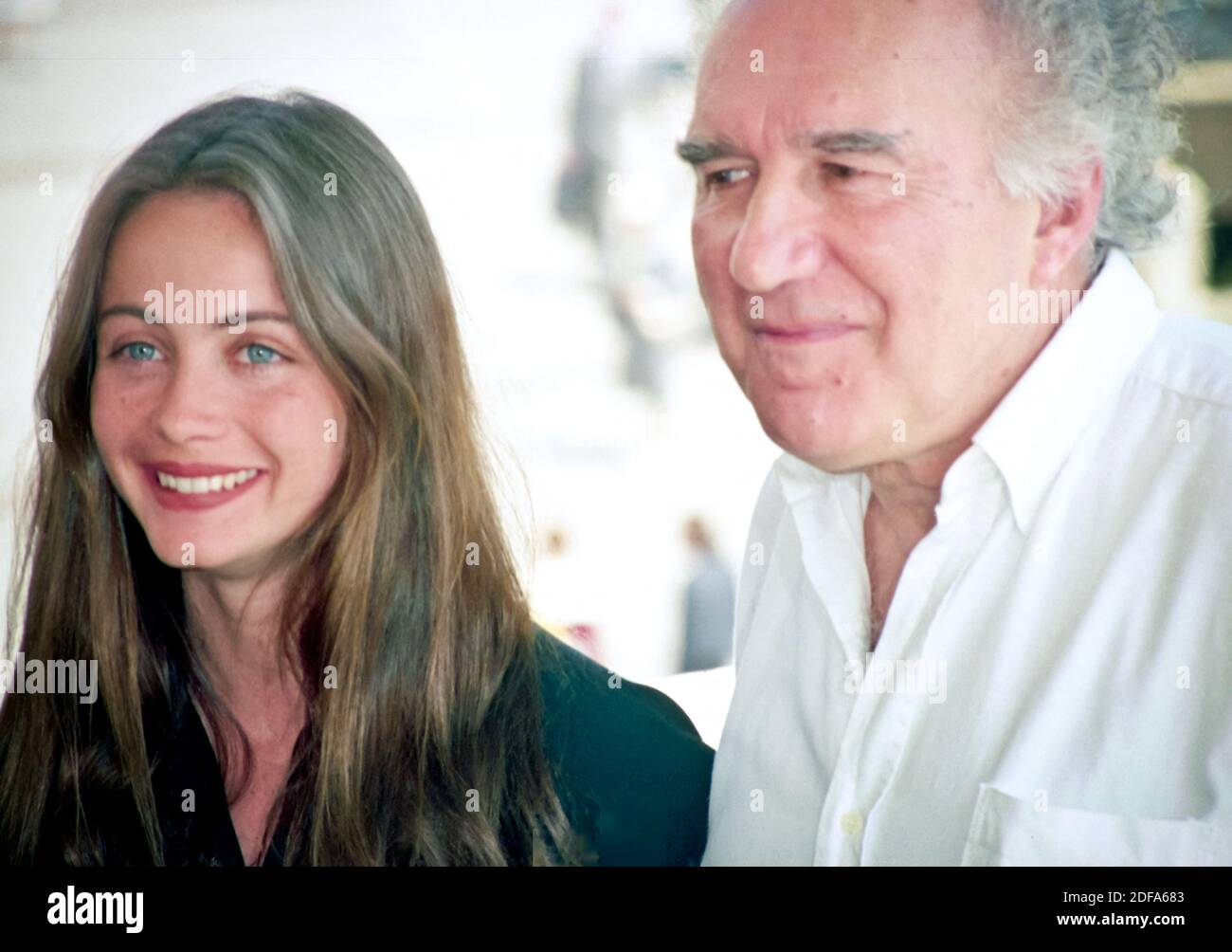 Dossier - Emmanuelle Beart et Michel Piccoli lors du 44e Festival de Cannes, le 1991 mai. Michel Piccoli, l'un des acteurs français les plus originaux et les plus polyvalents du dernier demi-siècle, est décédé à l'âge de 94 ans, a déclaré sa famille lundi. Piccoli, une légende de grand standing, a joué dans une série de films du grand Luis Bunel d'origine espagnole, dont « Belle de Jour » et « le charme discret de la bourgeoisie », et a tourné dans un tour typiquement mémorable en face de Brigitte Bardot dans le « mépris » classique de Jean-Luc Godard en 1963. Photo par APS Medias/ABACAPRESS.COM Banque D'Images