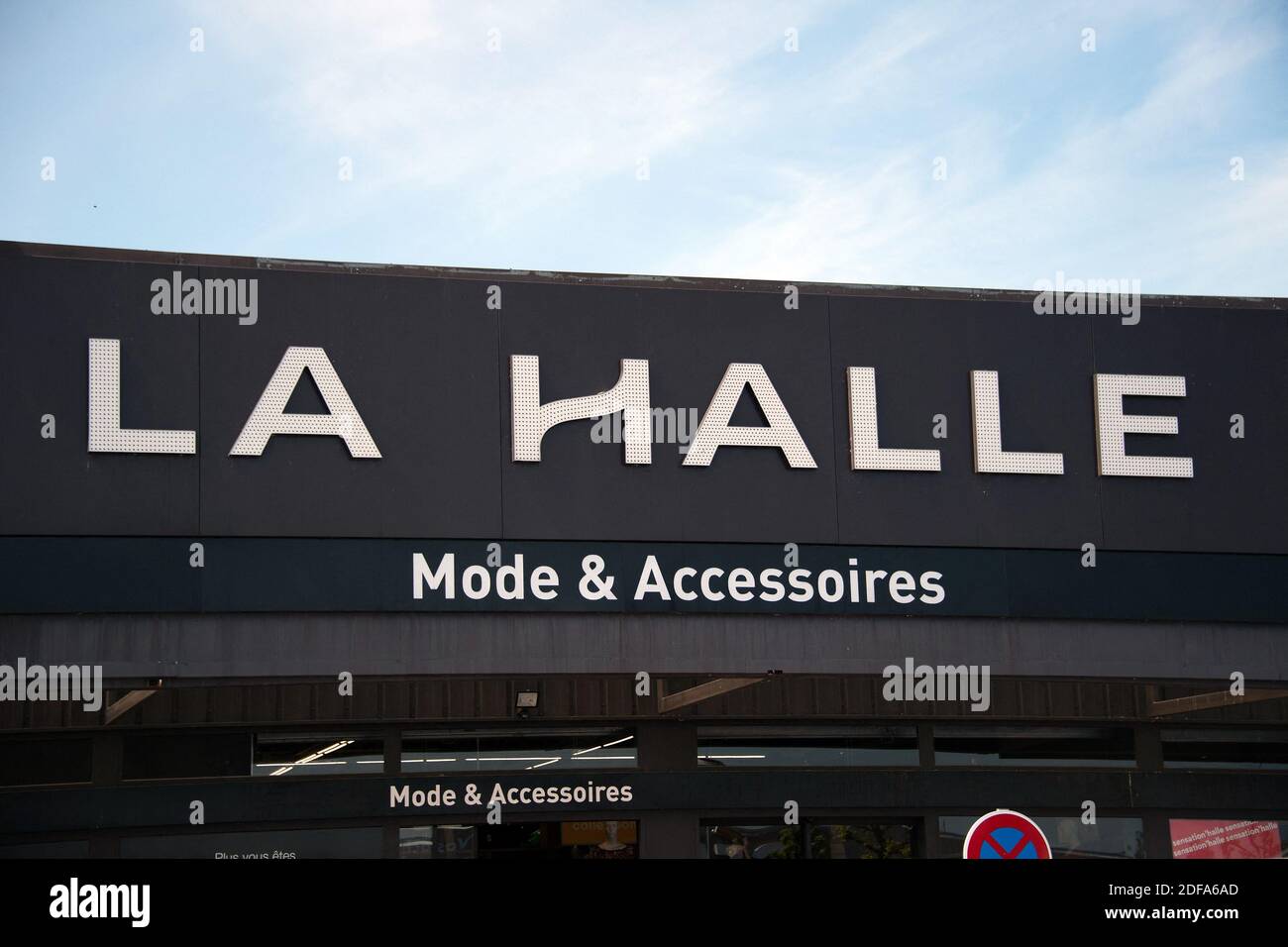 Une vue générale du magasin LA HALLE, le 18 mai 2020 à Bonneuil-sur-Marne,  France. Photo de David Niviere/ABACAPRESS.COM Photo Stock - Alamy