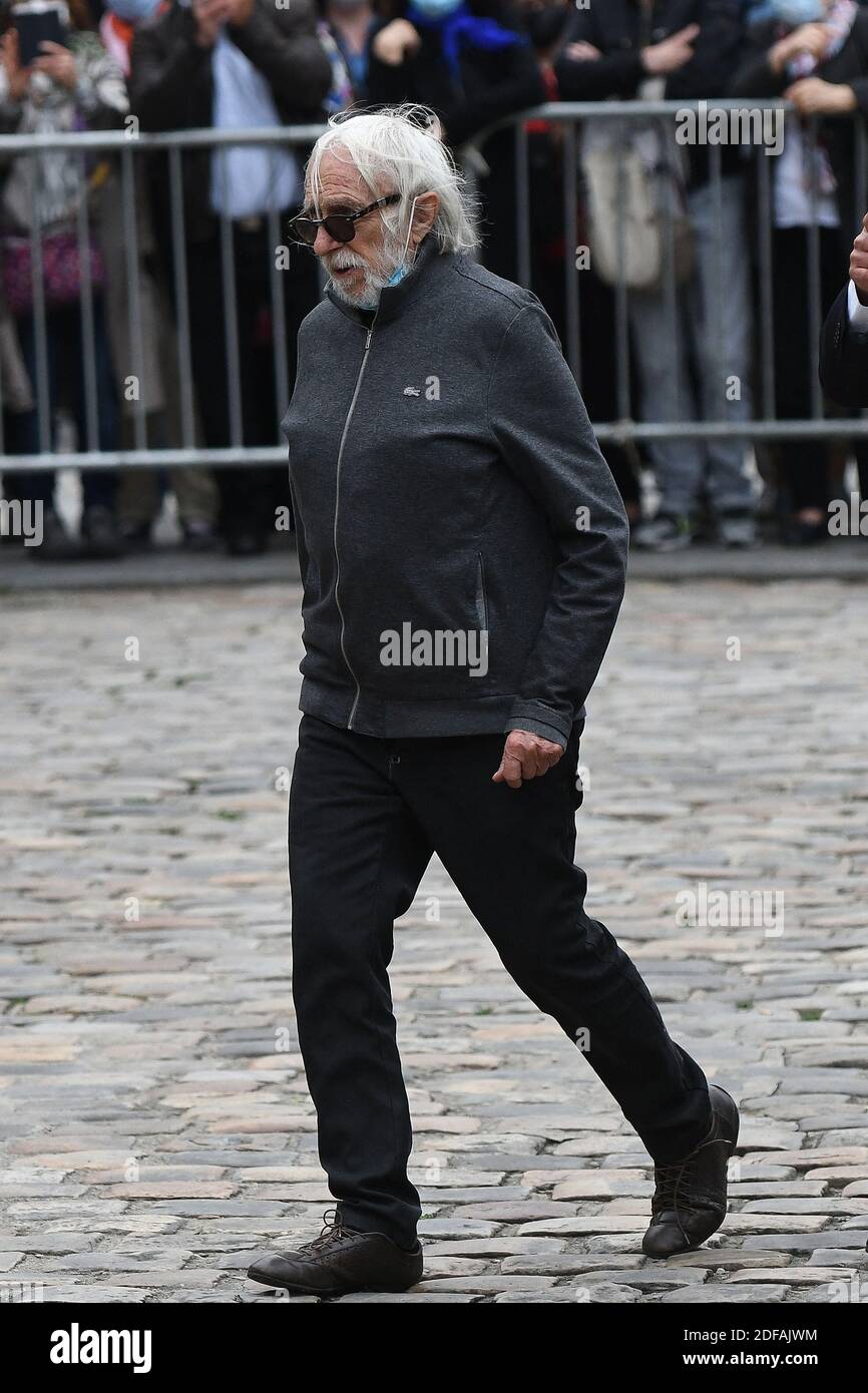 Pierre Richard lors de la cérémonie funéraire de Guy Bedos à l'église Saint Germain dans le centre de Paris, France, le 4 juin 2020. Guy Bedos (15 juin 1934 – 28 mai 2020) était un scénariste, comédien et acteur français. Il était également célèbre pour son affiliation politique de gauche. Photo de Clément Prioli/ABACAPRESS.COM Banque D'Images