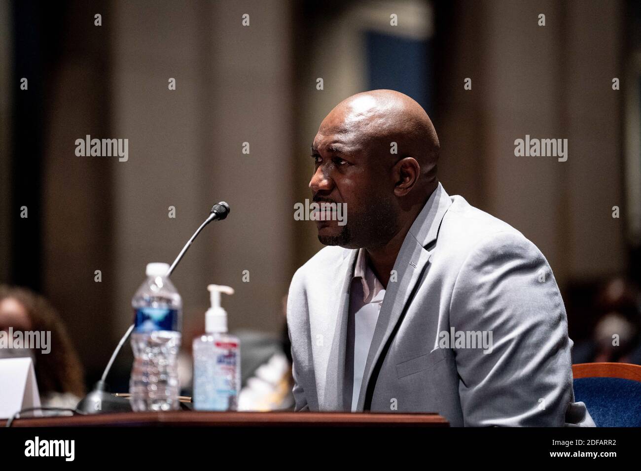 Philonise Floyd, le frère de George Floyd, témoigne lors d'une audience sur la responsabilité de la police à Capitol Hill à Washington, DC, le 10 juin 2020. Photo par Erin Schaff/Pool/ABACAPRESS.COM Banque D'Images