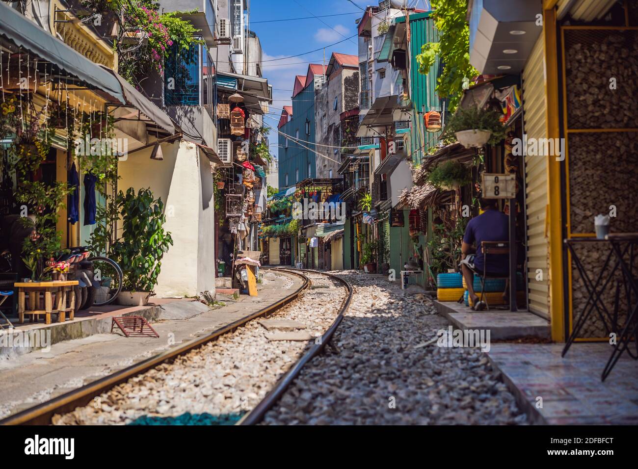 Train Hanoi street, maison ancienne et railroad à Hanoi, Vietnam Banque D'Images