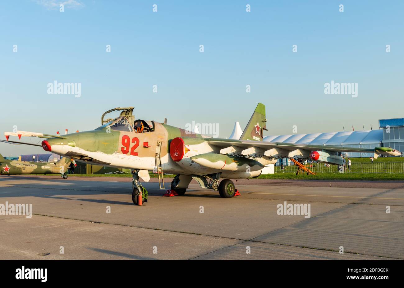 30 août 2019, région de Moscou, Russie. Sukhoi su-25 russe attaque un avion au salon international de l'aviation et de l'espace. Banque D'Images