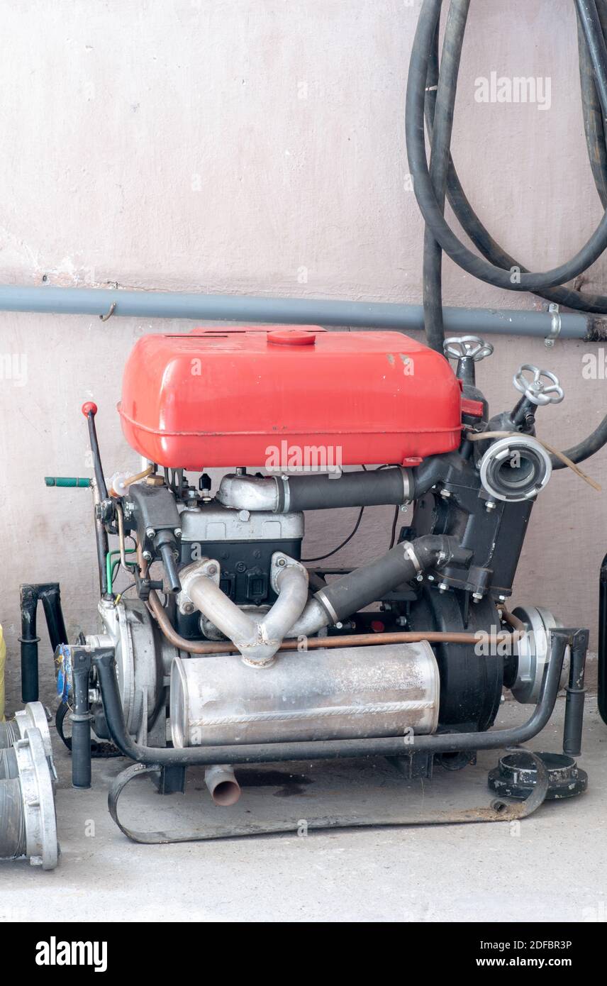 Pompe à eau à essence incendie mobile Banque D'Images