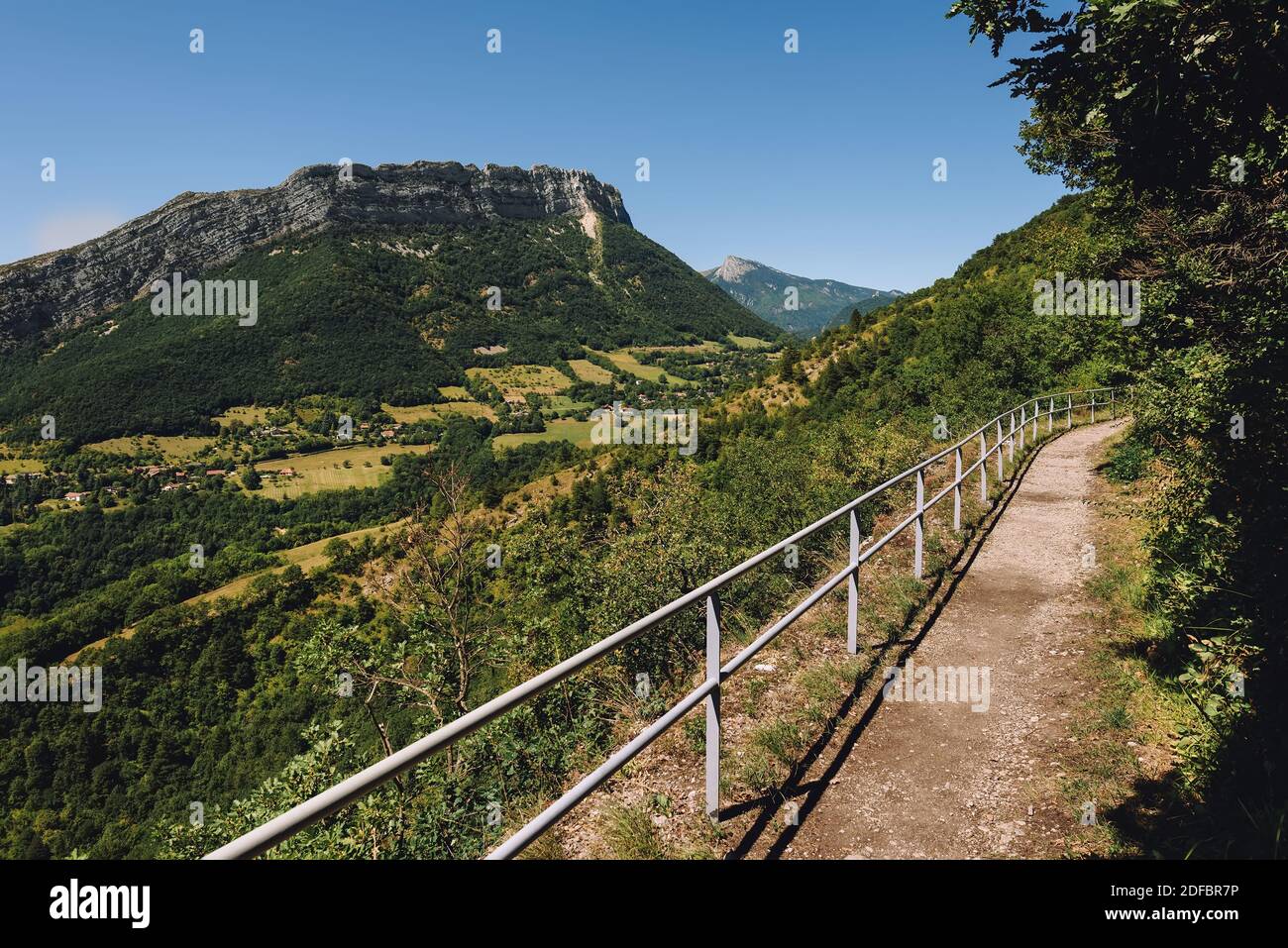 Paysage pastoral dans les Alpes françaises de Grenoble Banque D'Images