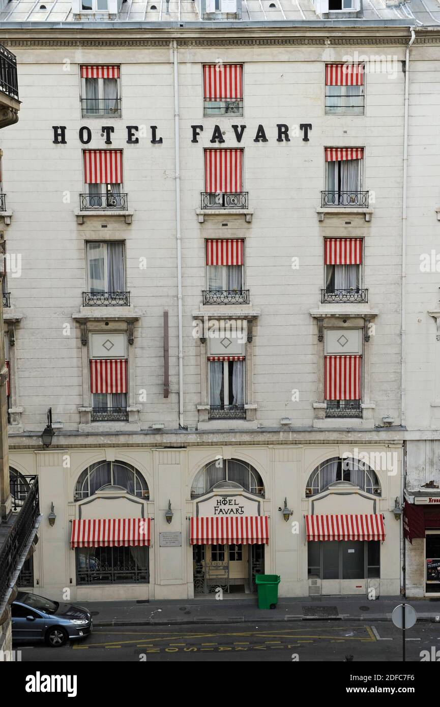 France, Paris, place Boieldieu, façade de l'hôtel Favart Banque D'Images