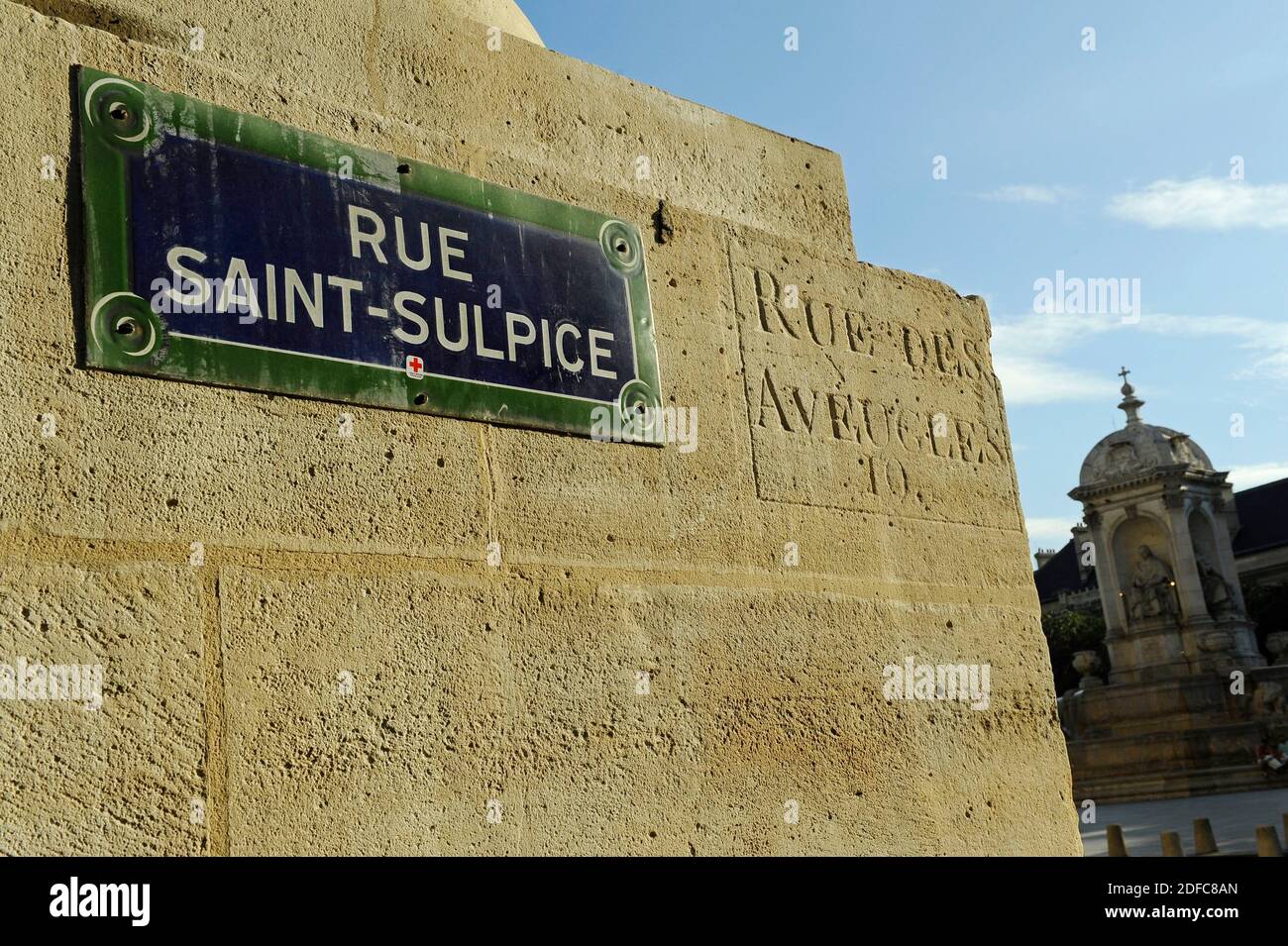 France, Paris, la fontaine Saint-Sulpice, au nord de l'église, s'étendait le cimetière des aveugles Banque D'Images