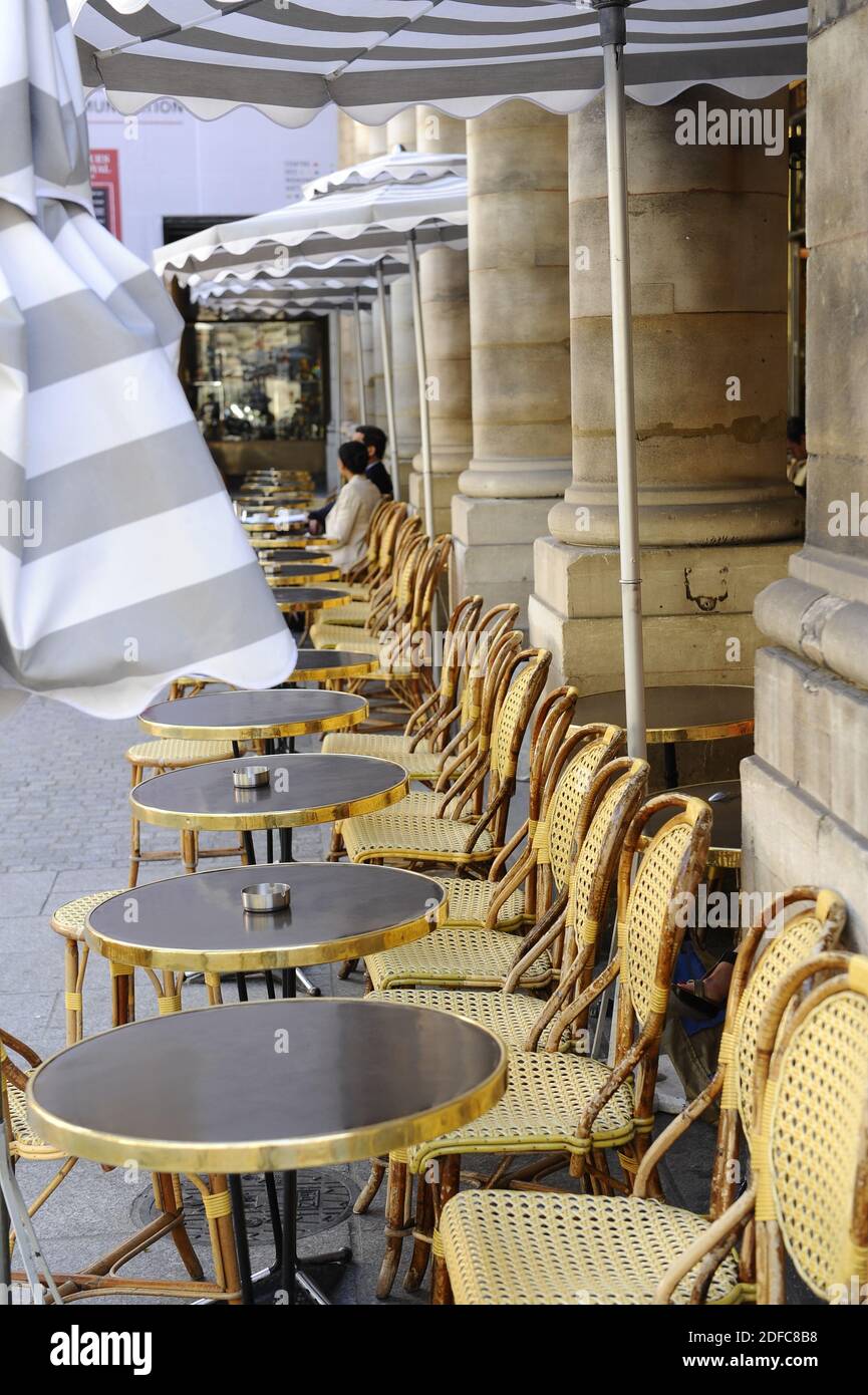 France, Paris place Colette, le café le Nemours Banque D'Images