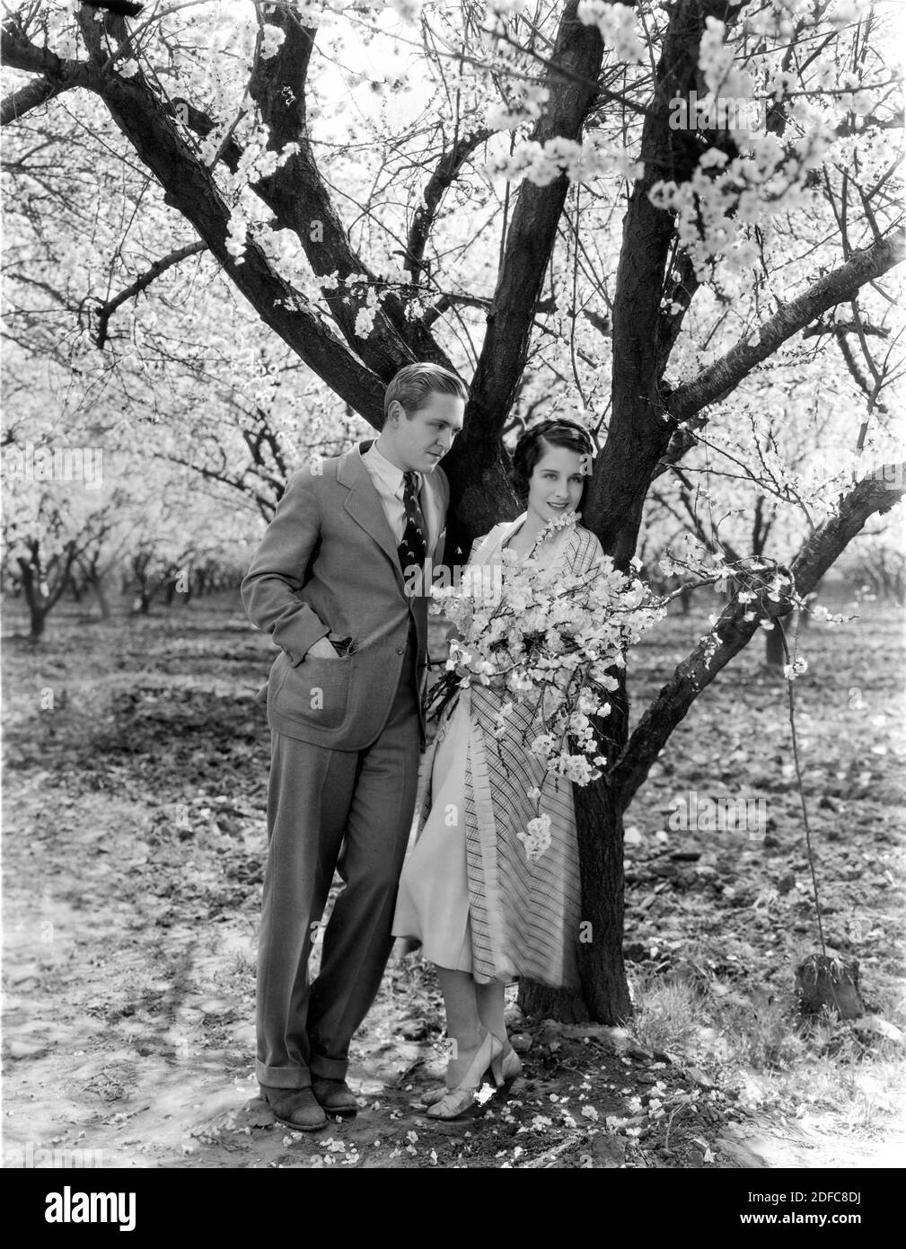 NORMA SHEARER et ALEXANDER KIRKLAND dans UN ÉTRANGE INTERLUDE 1932 réalisateur ROBERT Z. LEONARD de la pièce d'Eugene O'Neill Metro Goldwyn Mayer Banque D'Images