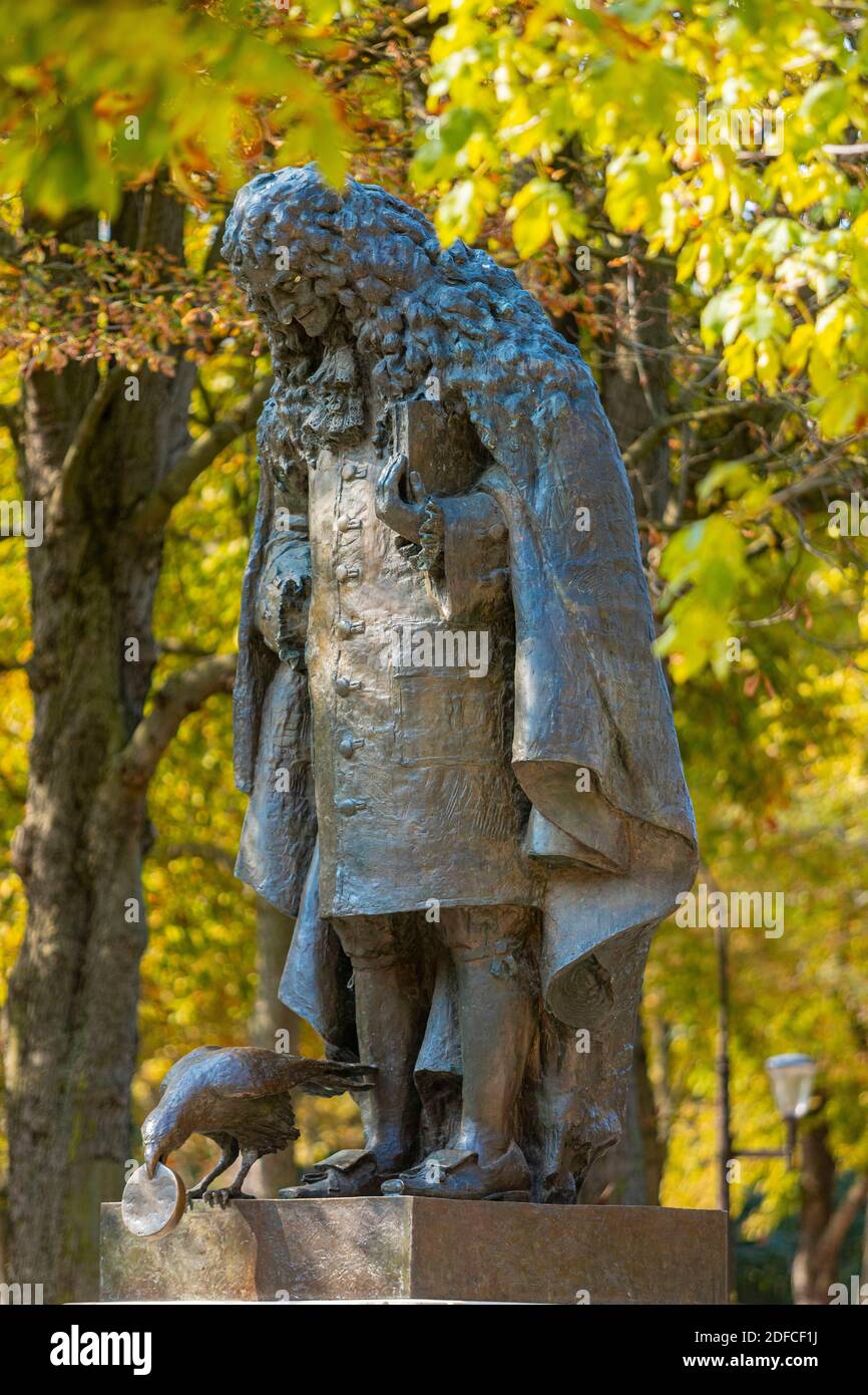 France, Paris, jardin de Ranelagh, statue de Jean de la Fontaine, avec