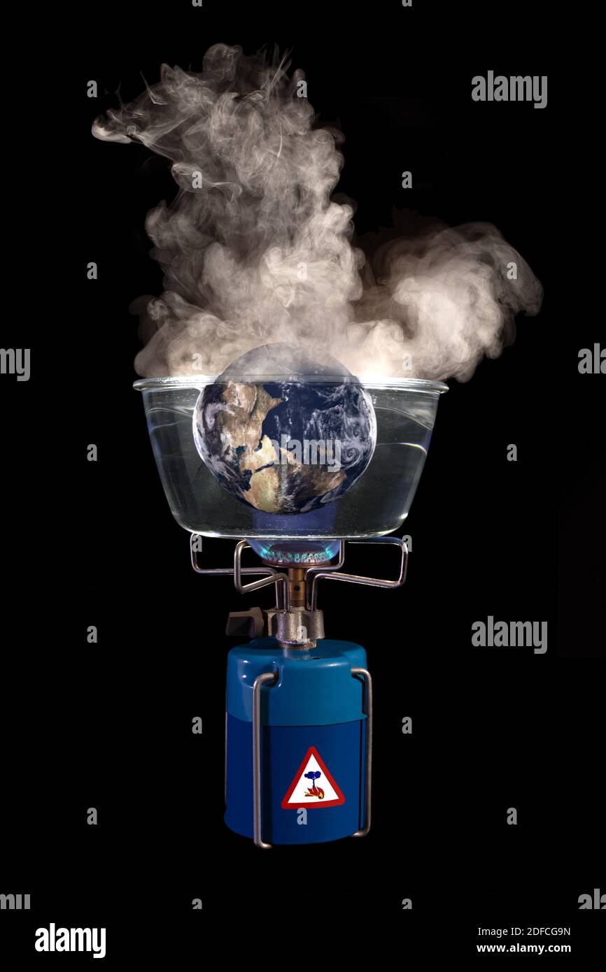 POINT D'ÉBULLITION, LA TERRE EN ÉBULLITION S'ÉCHAUFFE À CAUSE DES FEUX DE FORÊT ET DE LA DÉFORESTATION, EXPOSITION PHOTO « TERRE FRAGILE » MONTRANT L'IMPACT DE L'HOMME SUR LA PLANÈTE, LA FRANCE, LE MONDE Banque D'Images