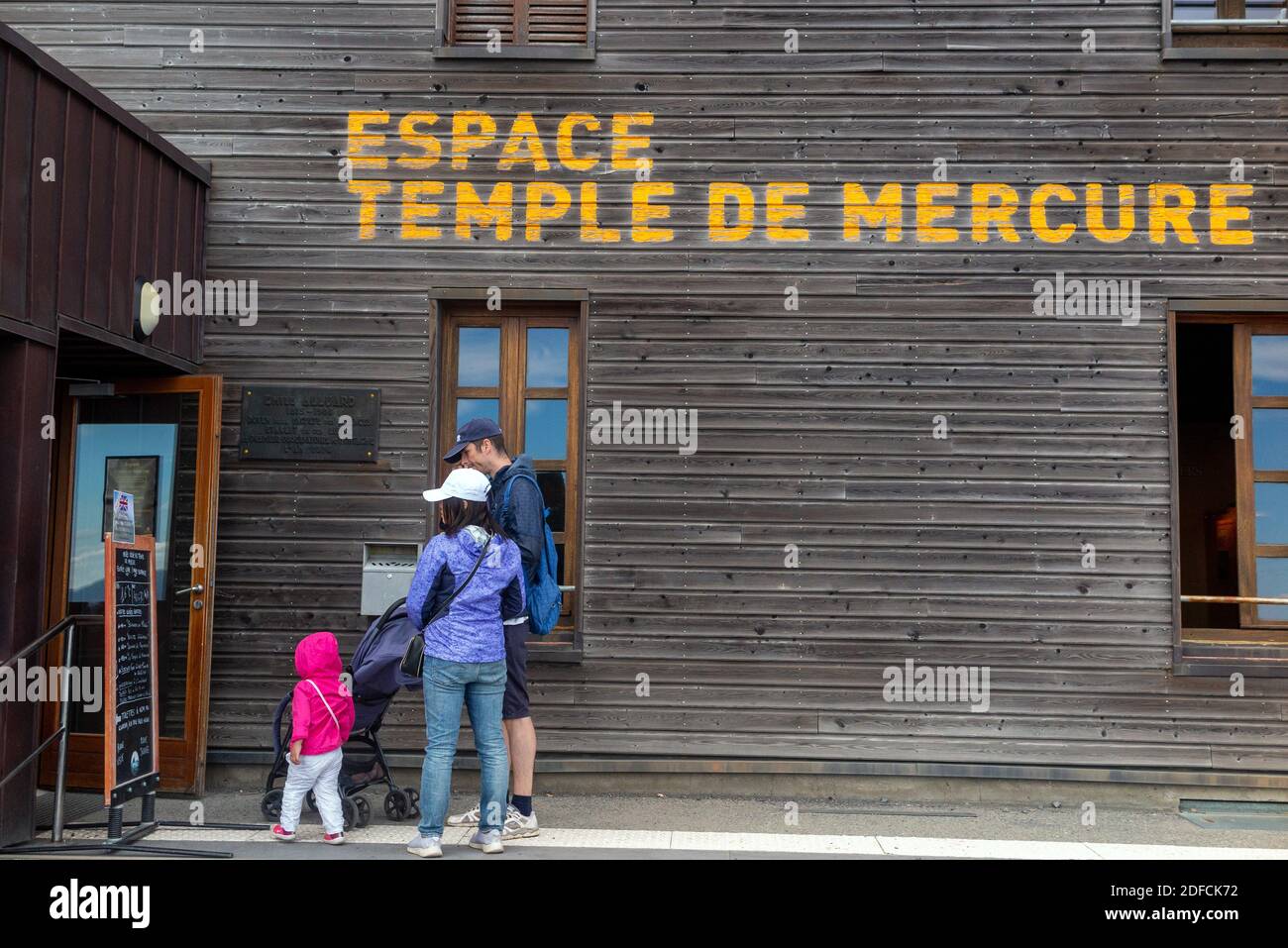 CENTRE ÉDUCATIF AU TEMPLE DU MERCURE, SOMMET DU PUY-DE-DÔME, VOLCAN D'AUVERGNE, ORCINES, FRANCE Banque D'Images
