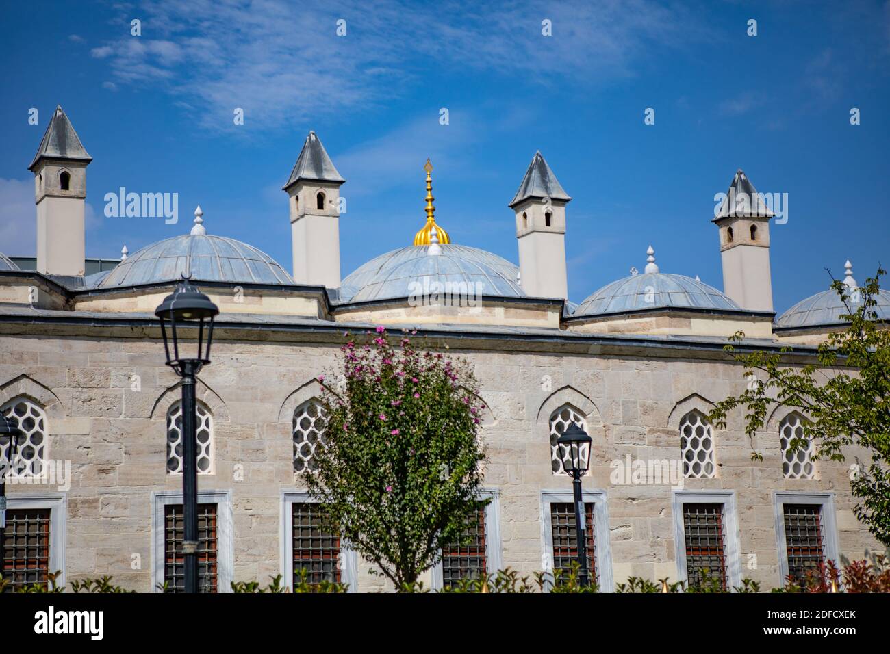 La Mosquée bleue ou Sultanahmet Camii est la plus grande mosquée À Istanbul et est une grande attraction touristique Banque D'Images