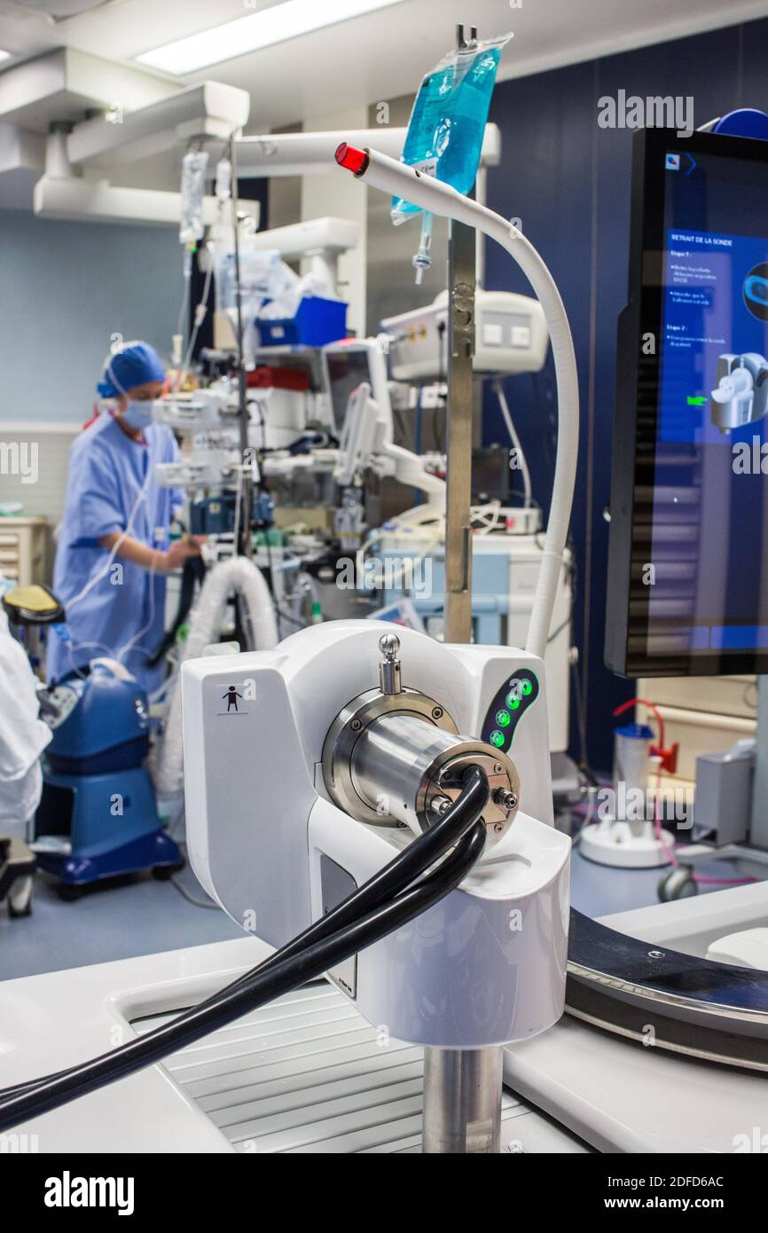 Traitement du cancer prostatique par ultrasons focalisés à haute intensité (focal-One), hôpital de Bordeaux, France. Banque D'Images