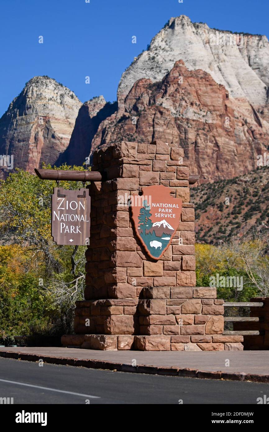 Vue générale de la signalisation du parc national de Zion, le mercredi 11 novembre 2020, à Springdale, Utah. (Dylan Stewart/image du sport) Banque D'Images