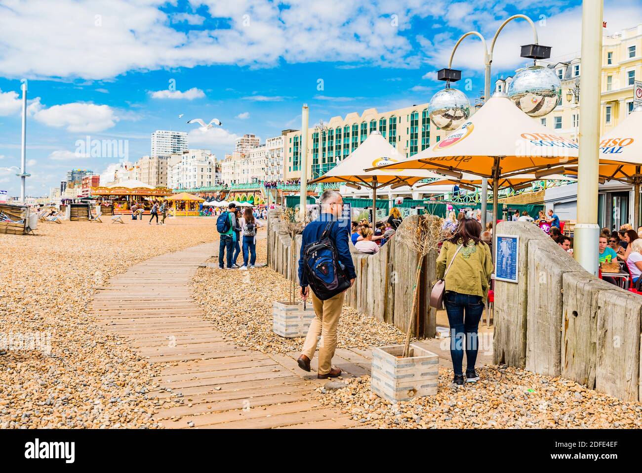 Restaurant en bord de mer sur la plage à Brighton, East Sussex, Angleterre, Royaume-Uni, Europe Banque D'Images