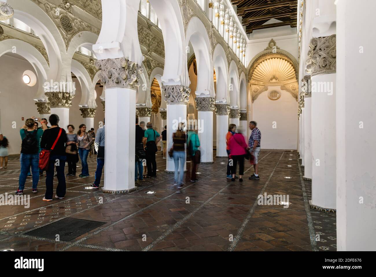 Tolède, Espagne - 13 octobre 2017 : vue de l'intérieur de la Synagogue Santa Maria la Blanca. Il a été construit sous le royaume chrétien de Castille par l'Islam Banque D'Images