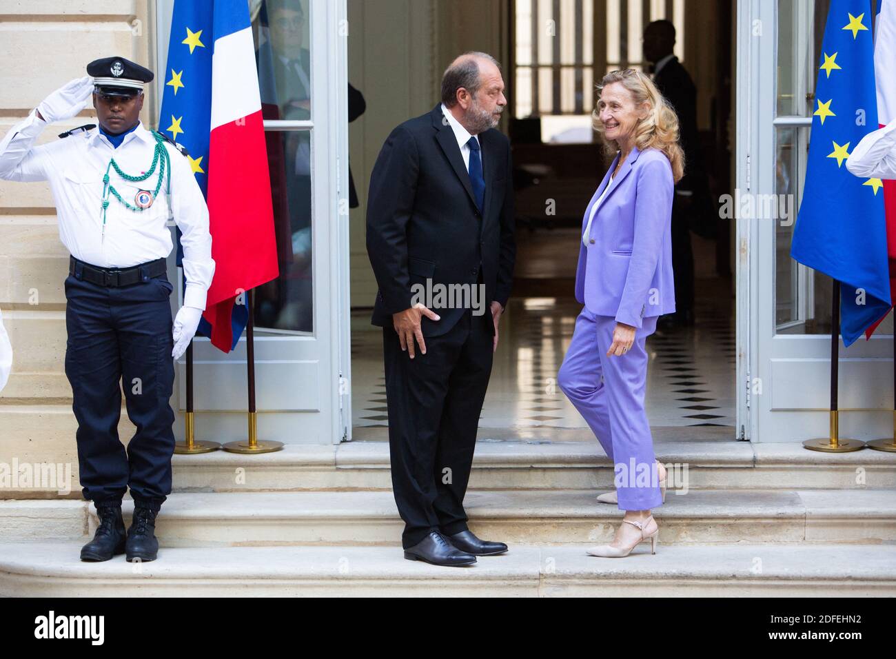 Nicole Belloubet, ministre française de la Justice, et Eric Dupond-Moretti, récemment nommé ministre français de la Justice, lors de la cérémonie de passation de pouvoir au ministère français de la Justice à Paris le 7 juillet 2020, suite à la remise à neuf du cabinet français. Photo de Raphael Lafargue/ABACAPRESS.COM Banque D'Images