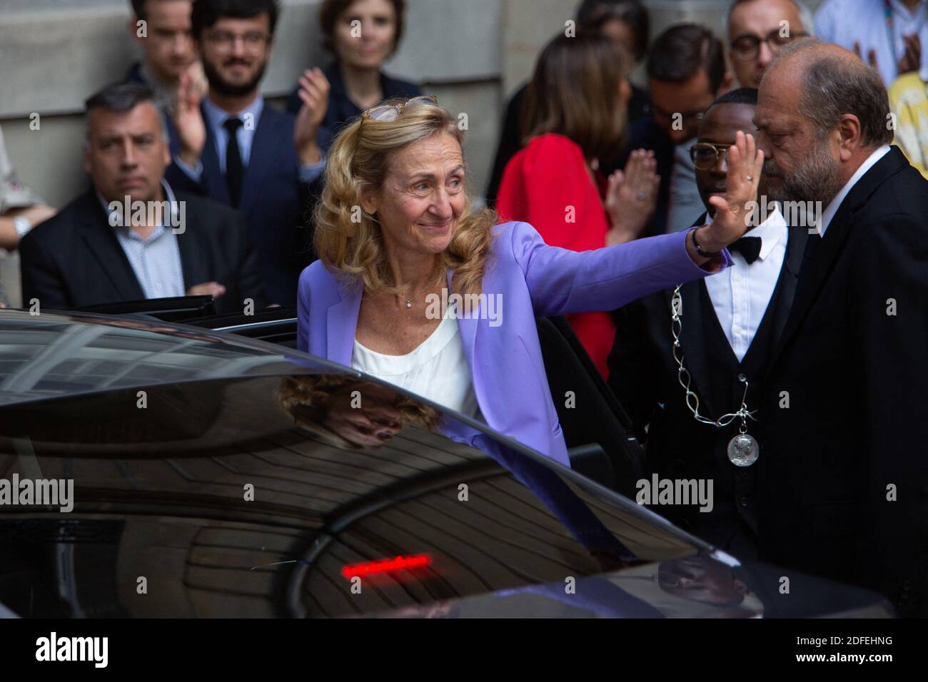 La ministre française de la Justice sortante Nicole Belloubet se déporte alors qu'elle quitte la nouvelle nomination du ministre français de la Justice et de l'avocat Eric Dupond-Moretti lors de la cérémonie de passation de pouvoir au ministère français de la Justice à Paris le 7 juillet 2020 à la suite du remaniement du cabinet français. Photo de Raphael Lafargue/ABACAPRESS.COM Banque D'Images