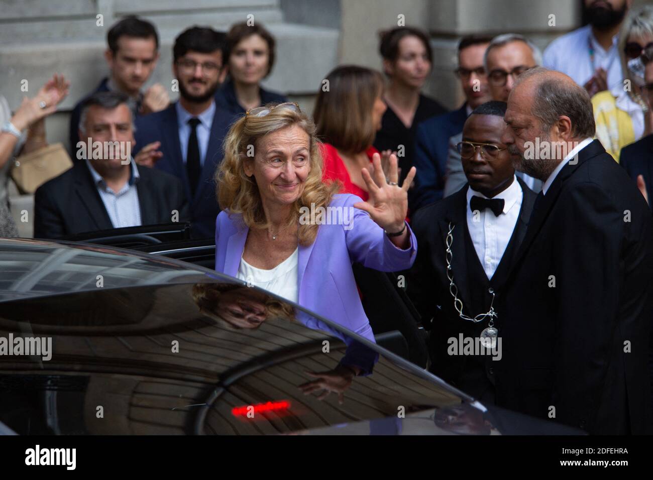 La ministre française de la Justice sortante Nicole Belloubet se déporte alors qu'elle quitte la nouvelle nomination du ministre français de la Justice et de l'avocat Eric Dupond-Moretti lors de la cérémonie de passation de pouvoir au ministère français de la Justice à Paris le 7 juillet 2020 à la suite du remaniement du cabinet français. Photo de Raphael Lafargue/ABACAPRESS.COM Banque D'Images