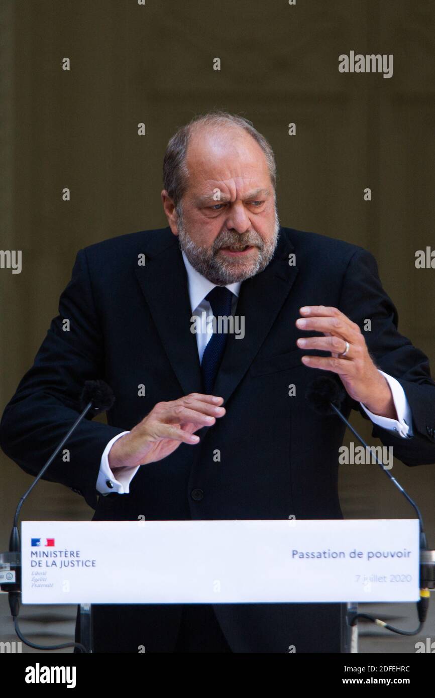 Eric Dupond-Moretti, récemment nommé ministre français de la Justice, prononce un discours lors de la cérémonie de passation de pouvoir au ministère français de la Justice à Paris, le 7 juillet 2020, à la suite du remaniement du cabinet français. Photo de Raphael Lafargue/ABACAPRESS.COM Banque D'Images