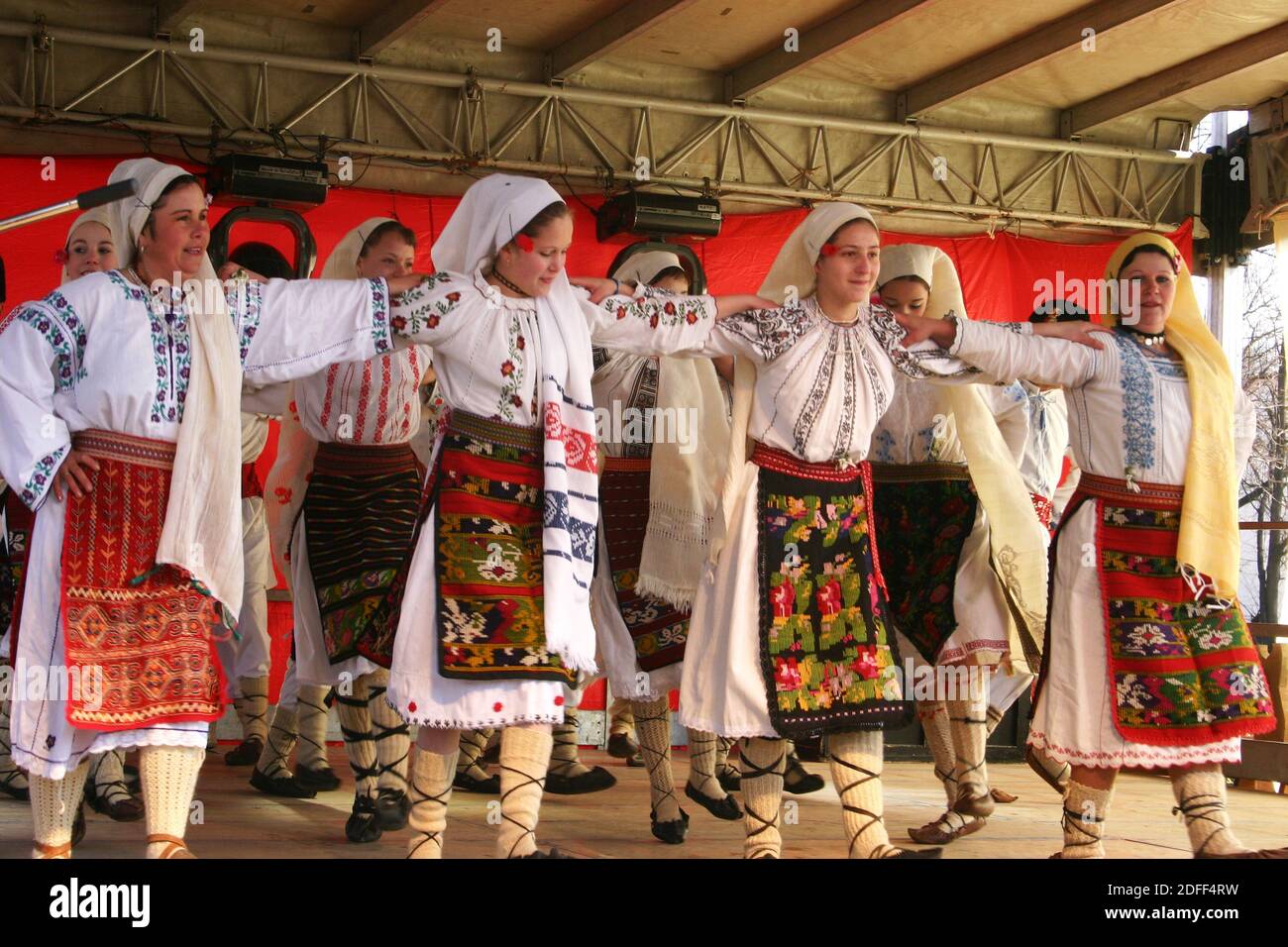 Groupe De Folklore Roumain Banque De Photographies Et D images Haute Groupe De Folklore Roumain Banque De Photographies Et D images Haute