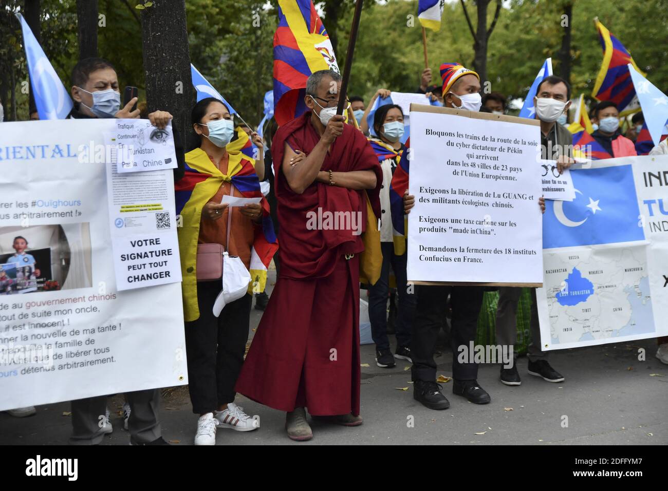 Rassemblement en faveur des Ouïghours détenus dans des camps en Chine à Paris, France, le 28 août 2020. Photo par Karim ait Adjedjou/avenir Pictures/ABACAPRESS.COM Banque D'Images