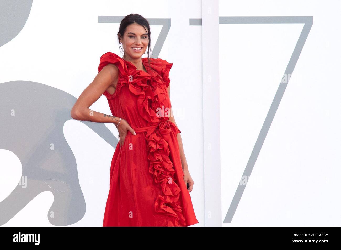 Miss Italia 2019, Carolina Stramare participe à la première le Sorelle Macaluso dans le cadre du 77e Festival du film de Venise à Venise, Italie, le 09 septembre 2020. Photo d'Aurore Marechal/ABACAPRESS.COM Banque D'Images