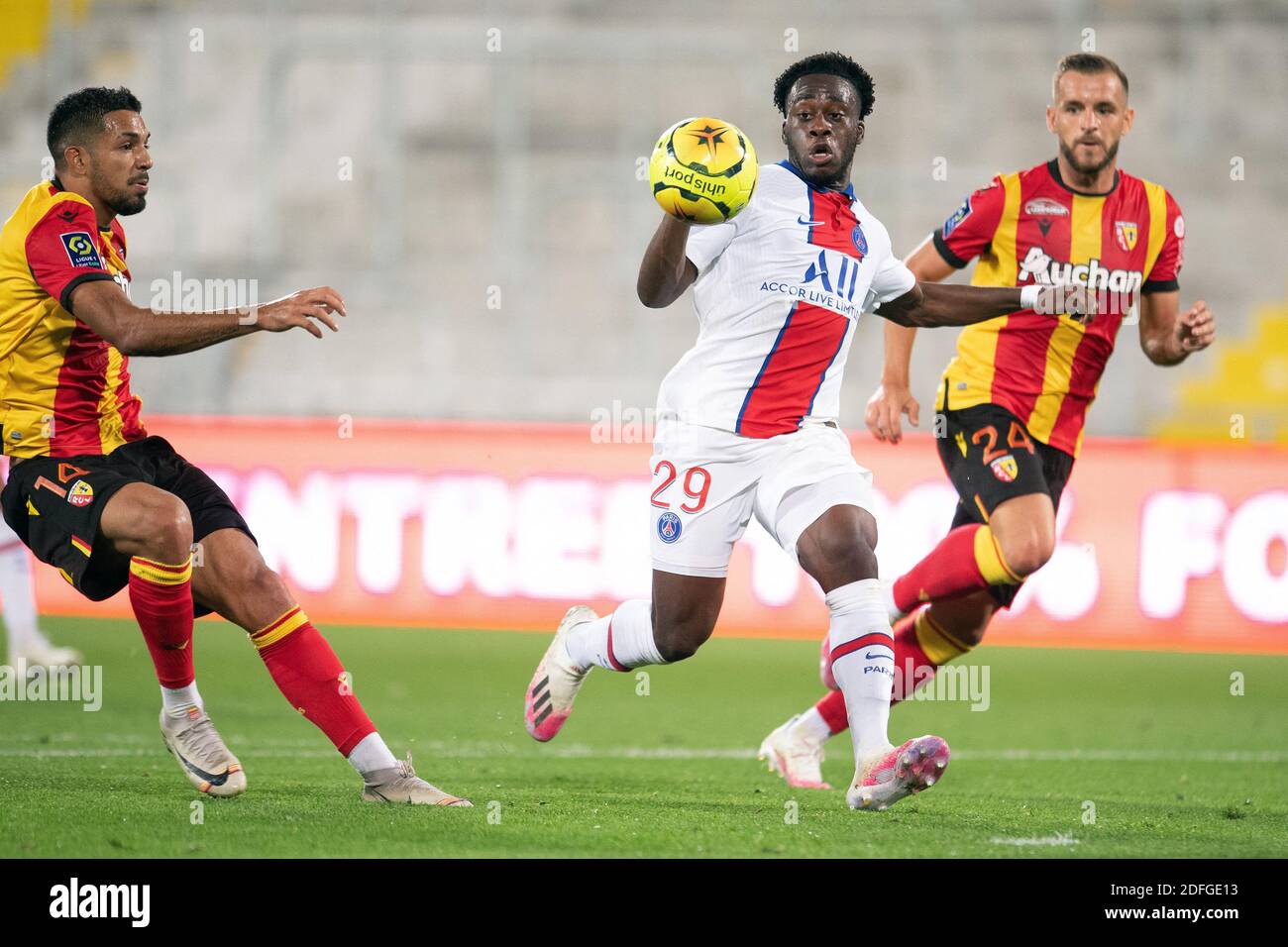 Arnaud Kalimuendo-Muinga de Paris Saint-Germain en action pendant le match de la Ligue 1 entre RC Lens et Paris SG (PSG) au Stade Felix Bolaert le 10 septembre 2020 à Lens, France. Photo de David Niviere/ABACAPRESS.COM Banque D'Images