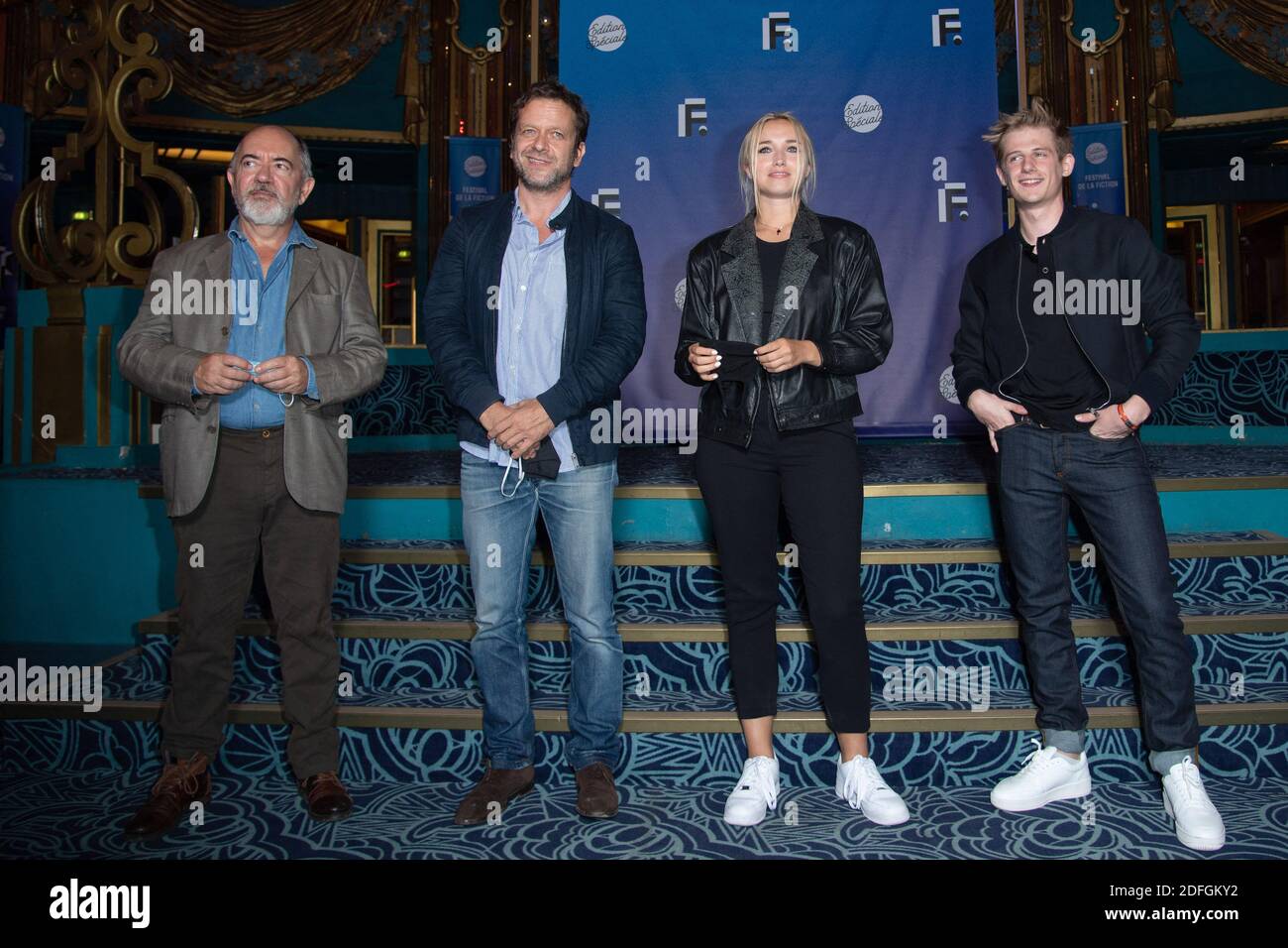 Olivier Claverie, Jonathan Zaccai, Chloe Jouannet et Gregoire Paturel participant à l'Infidele, Saison 2 Photocall dans le cadre de l'édition spéciale du 22e Festival de la Fiction Televisuelle qui se déroule habituellement à la Rochelle mais qui se déroule exceptionnellement au théâtre Folies Bergères à Paris, La France à cause de la crise Covid-19 du 17 septembre 2020. Photo d'Aurore Marechal/ABACAPRESS.COM Banque D'Images