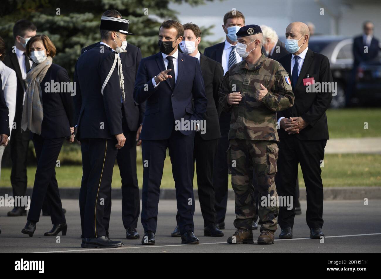 Le président français Emmanuel macron visite des soldats du groupe de combat du bataillon de la présence avancée renforcée (PEF) de l'OTAN à Rukla, en Lituanie, le 29 septembre 2020. Photo par Eliot Blondt/ABACAPRESS.COM Banque D'Images